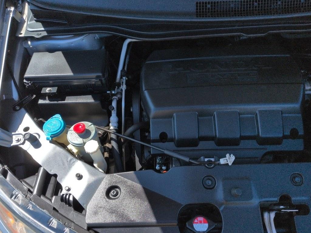 2016 GRAY Honda Odyssey SE (5FNRL5H32GB) with an V6, 3.5L engine, Automatic transmission, located at 10890 W. Colfax Ave., Lakewood, CO, 80215, (303) 274-7692, 39.739914, -105.120132 - Photo#24