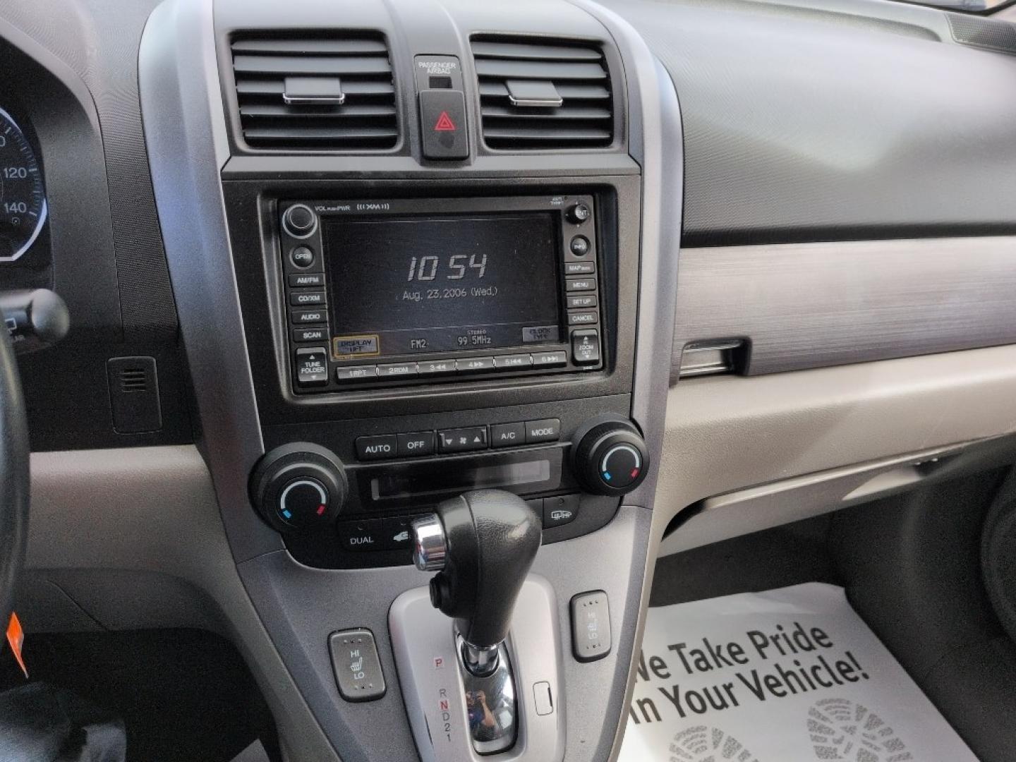 2008 WHITE Honda CR-V EX-L (5J6RE38748L) with an 4 Cyl, 2.4L engine, Automatic transmission, located at 10890 W. Colfax Ave., Lakewood, CO, 80215, (303) 274-7692, 39.739914, -105.120132 - Photo#12