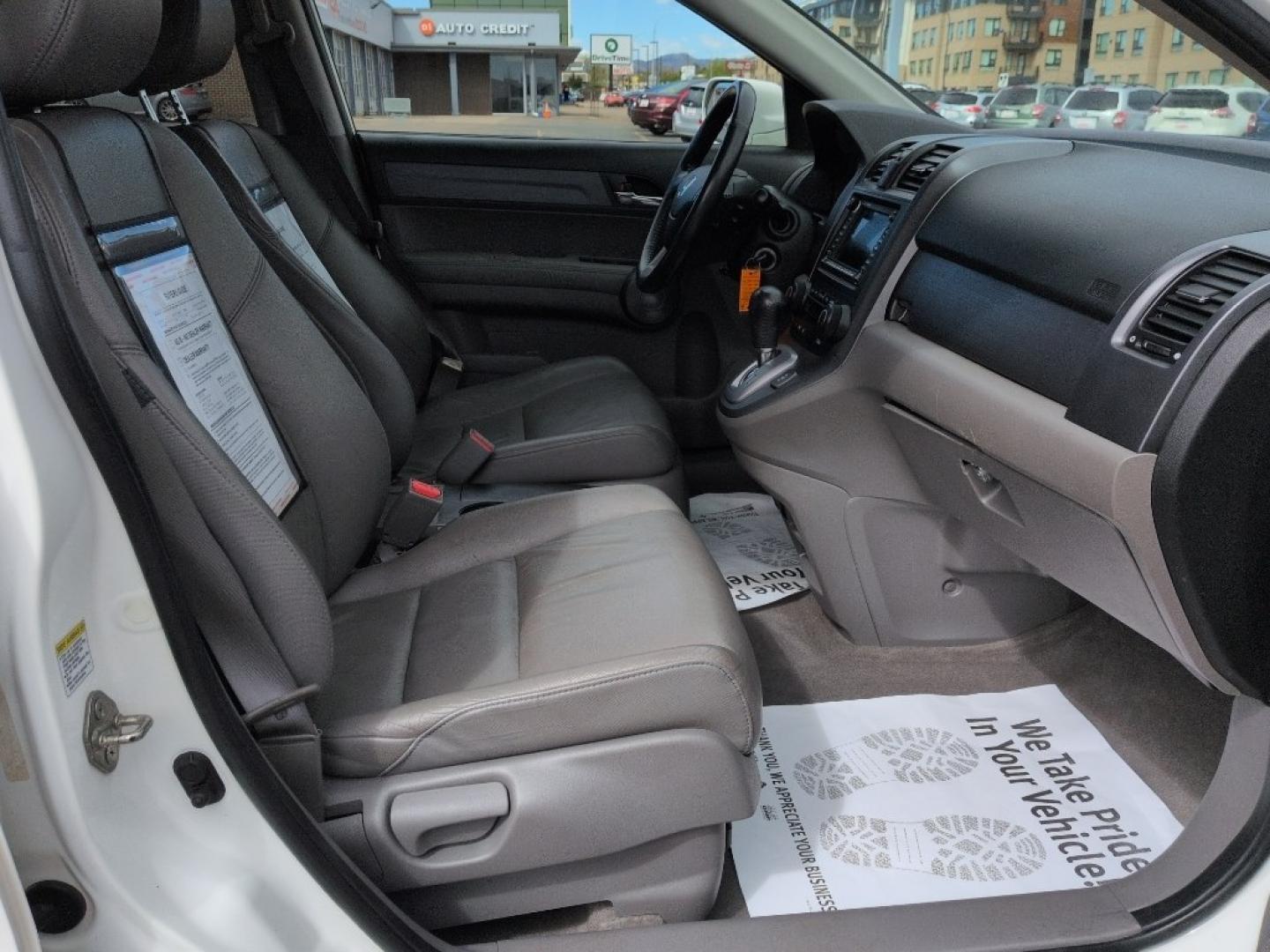 2008 WHITE Honda CR-V EX-L (5J6RE38748L) with an 4 Cyl, 2.4L engine, Automatic transmission, located at 10890 W. Colfax Ave., Lakewood, CO, 80215, (303) 274-7692, 39.739914, -105.120132 - Photo#17