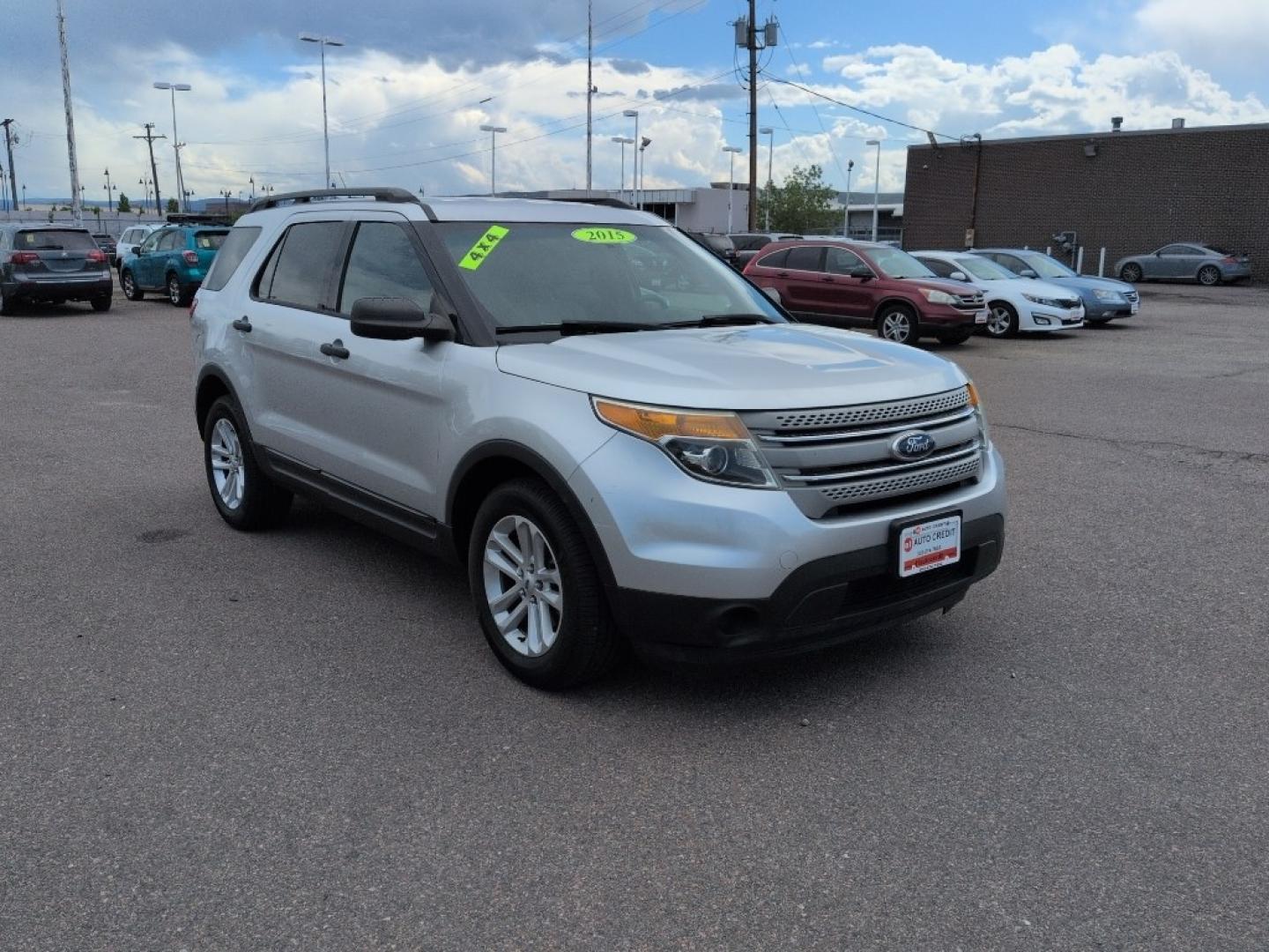 2015 SILVER Ford Explorer Base (1FM5K8B85FG) with an V6, 3.5L engine, Automatic transmission, located at 10890 W. Colfax Ave., Lakewood, CO, 80215, (303) 274-7692, 39.739914, -105.120132- Photo#2