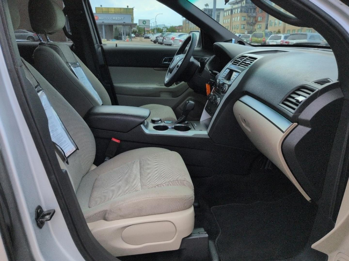 2015 SILVER Ford Explorer Base (1FM5K8B85FG) with an V6, 3.5L engine, Automatic transmission, located at 10890 W. Colfax Ave., Lakewood, CO, 80215, (303) 274-7692, 39.739914, -105.120132- Photo#18