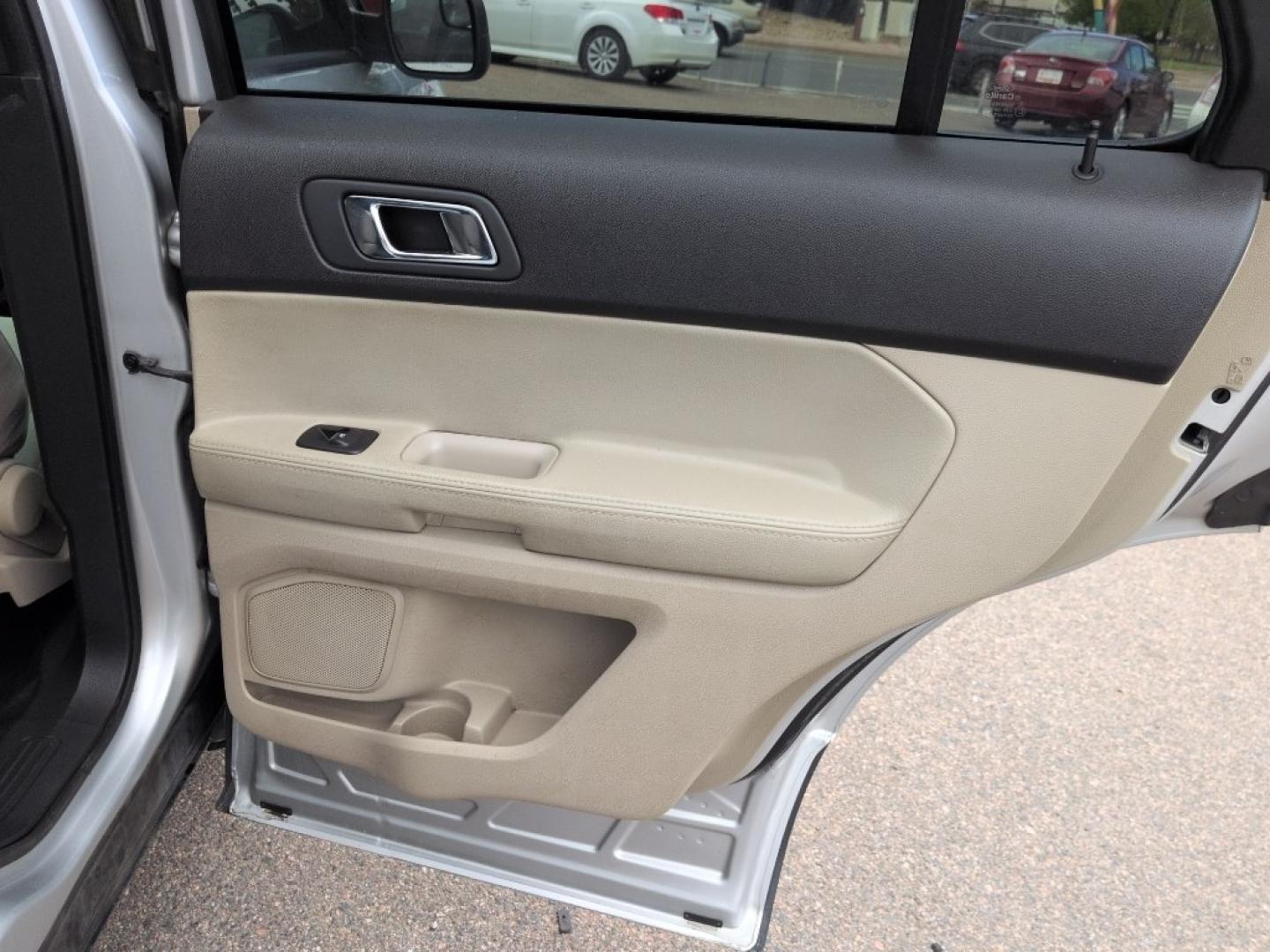 2015 SILVER Ford Explorer Base (1FM5K8B85FG) with an V6, 3.5L engine, Automatic transmission, located at 10890 W. Colfax Ave., Lakewood, CO, 80215, (303) 274-7692, 39.739914, -105.120132- Photo#19