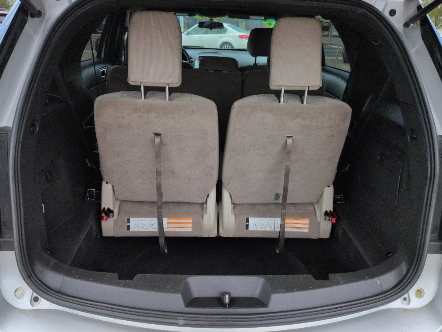 2015 SILVER Ford Explorer Base (1FM5K8B85FG) with an V6, 3.5L engine, Automatic transmission, located at 10890 W. Colfax Ave., Lakewood, CO, 80215, (303) 274-7692, 39.739914, -105.120132- Photo#22