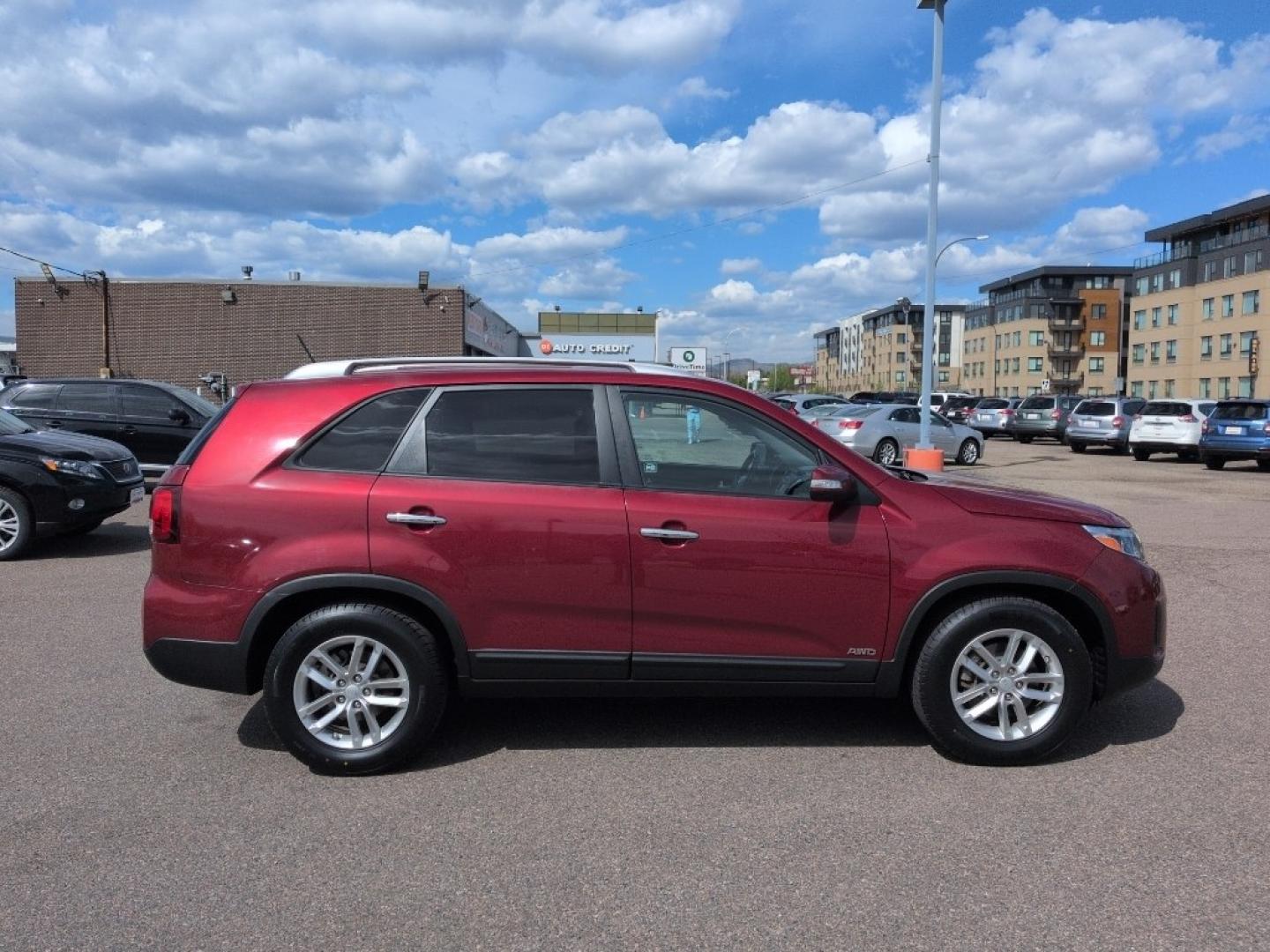 2014 RED Kia Sorento LX V6 AWD (5XYKTDA7XEG) with an V6, 3.3L engine, Automatic transmission, located at 10890 W. Colfax Ave., Lakewood, CO, 80215, (303) 274-7692, 39.739914, -105.120132 - Photo#3
