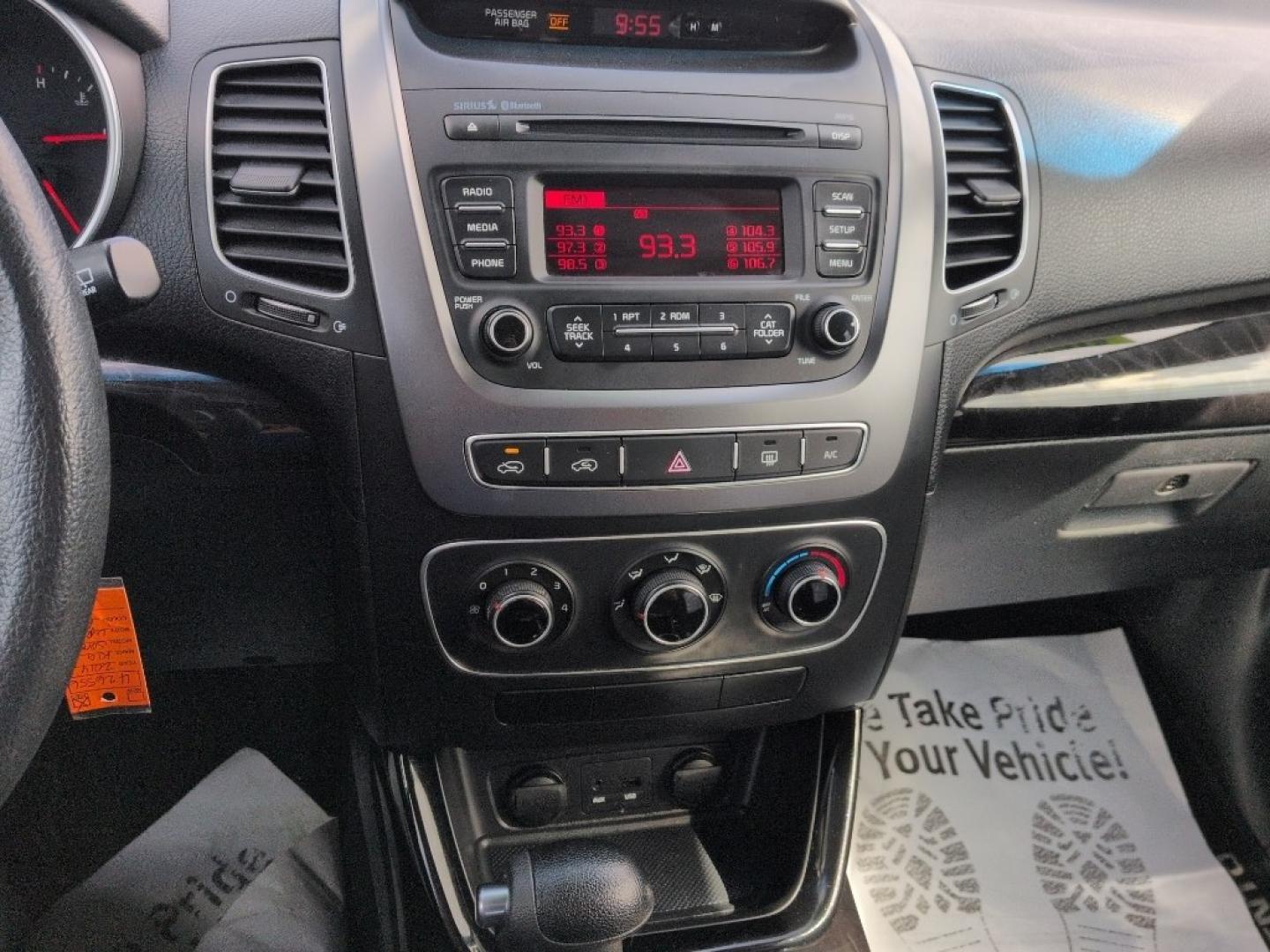 2014 RED Kia Sorento LX V6 AWD (5XYKTDA7XEG) with an V6, 3.3L engine, Automatic transmission, located at 10890 W. Colfax Ave., Lakewood, CO, 80215, (303) 274-7692, 39.739914, -105.120132 - Photo#10