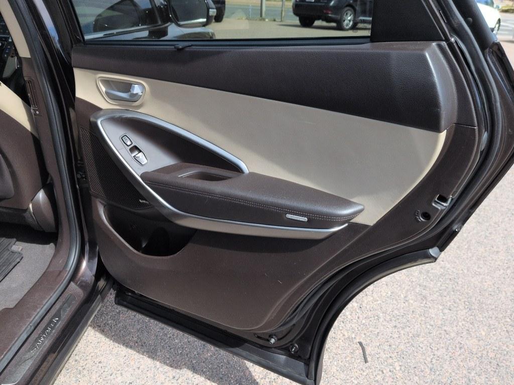 2017 BROWN Hyundai Santa Fe XL Limited (KM8SRDHF9HU) with an V6, 3.3L engine, Automatic transmission, located at 10890 W. Colfax Ave., Lakewood, CO, 80215, (303) 274-7692, 39.739914, -105.120132 - Photo#24