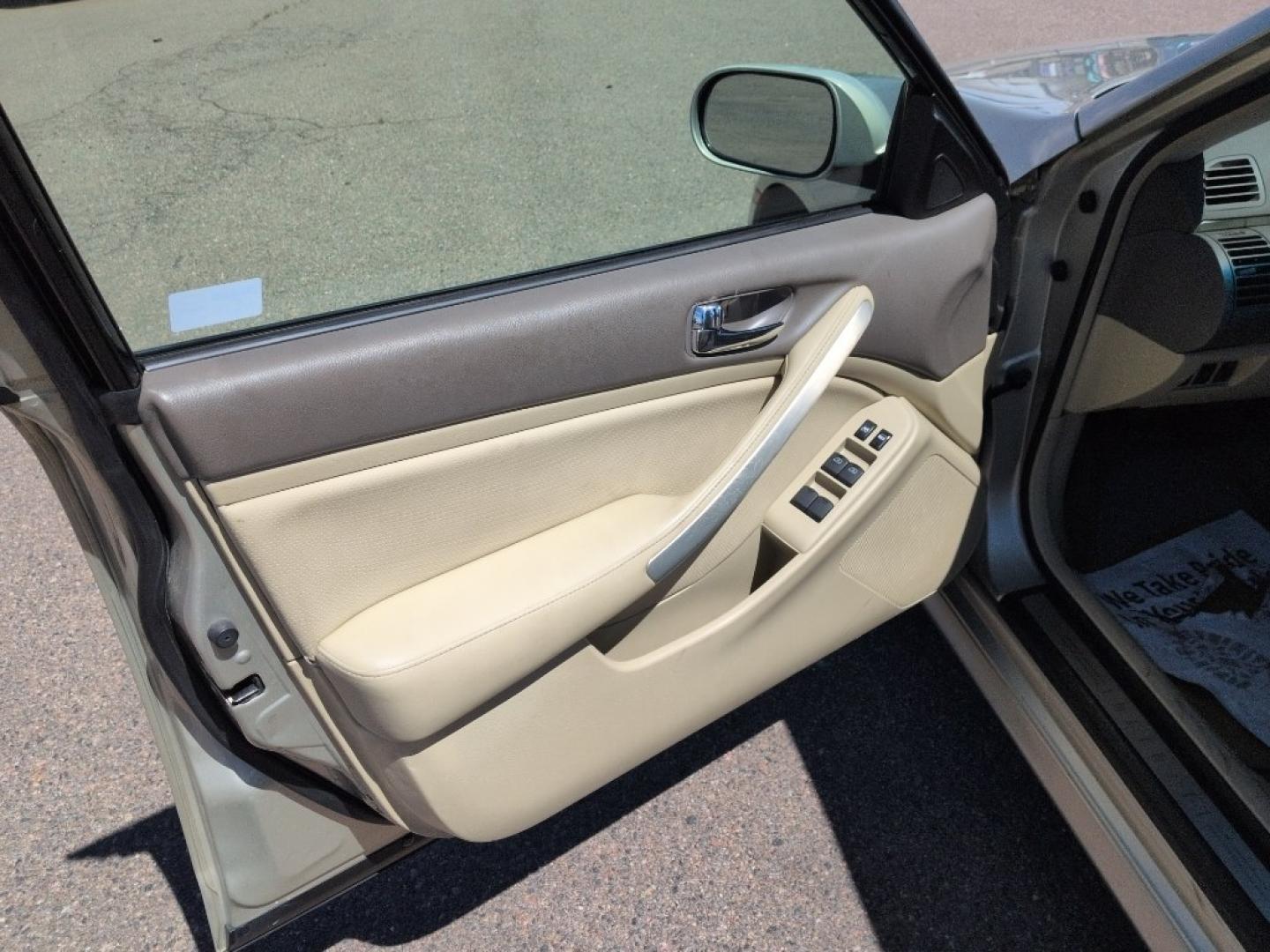 2006 GOLD INFINITI G35 Base (JNKCV51F26M) with an V6, 3.5L engine, Automatic transmission, located at 10890 W. Colfax Ave., Lakewood, CO, 80215, (303) 274-7692, 39.739914, -105.120132 - Photo#8