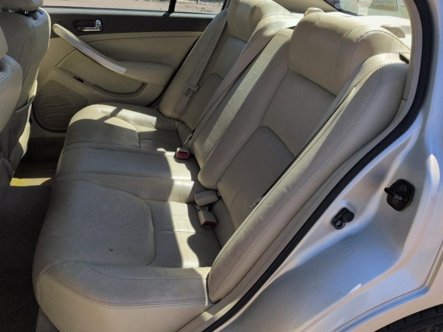 2006 GOLD INFINITI G35 Base (JNKCV51F26M) with an V6, 3.5L engine, Automatic transmission, located at 10890 W. Colfax Ave., Lakewood, CO, 80215, (303) 274-7692, 39.739914, -105.120132 - Photo#17