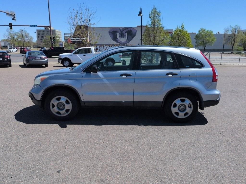 2008 SILVER Honda CR-V LX (3CZRE38368G) with an 4 Cyl, 2.4L engine, Automatic transmission, located at 10890 W. Colfax Ave., Lakewood, CO, 80215, (303) 274-7692, 39.739914, -105.120132 - Photo#7