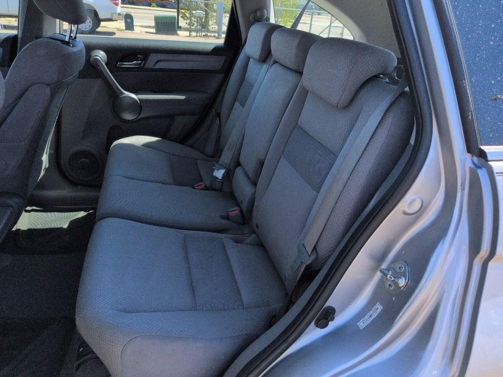 2008 SILVER Honda CR-V LX (3CZRE38368G) with an 4 Cyl, 2.4L engine, Automatic transmission, located at 10890 W. Colfax Ave., Lakewood, CO, 80215, (303) 274-7692, 39.739914, -105.120132 - Photo#15