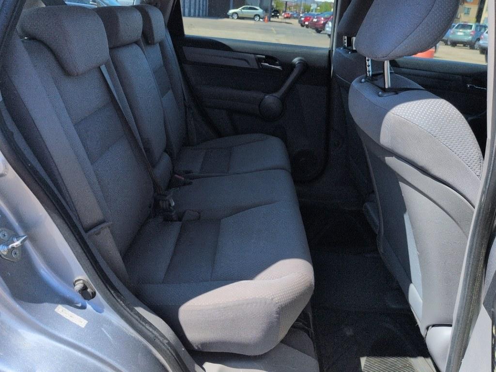 2008 SILVER Honda CR-V LX (3CZRE38368G) with an 4 Cyl, 2.4L engine, Automatic transmission, located at 10890 W. Colfax Ave., Lakewood, CO, 80215, (303) 274-7692, 39.739914, -105.120132 - Photo#19