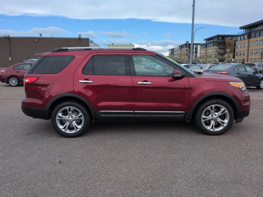 2014 RED Ford Explorer Limited (1FM5K8F8XEG) with an V6, 3.5L engine, Automatic transmission, located at 10890 W. Colfax Ave., Lakewood, CO, 80215, (303) 274-7692, 39.739914, -105.120132 - Photo#3