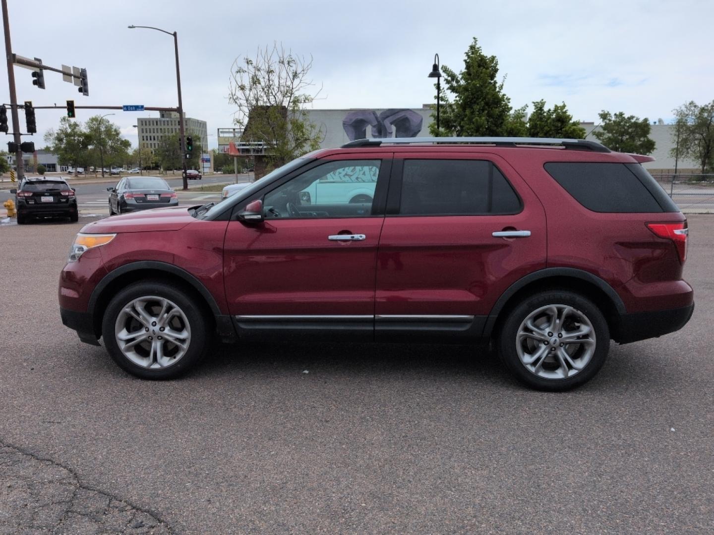 2014 RED Ford Explorer Limited (1FM5K8F8XEG) with an V6, 3.5L engine, Automatic transmission, located at 10890 W. Colfax Ave., Lakewood, CO, 80215, (303) 274-7692, 39.739914, -105.120132- Photo#7