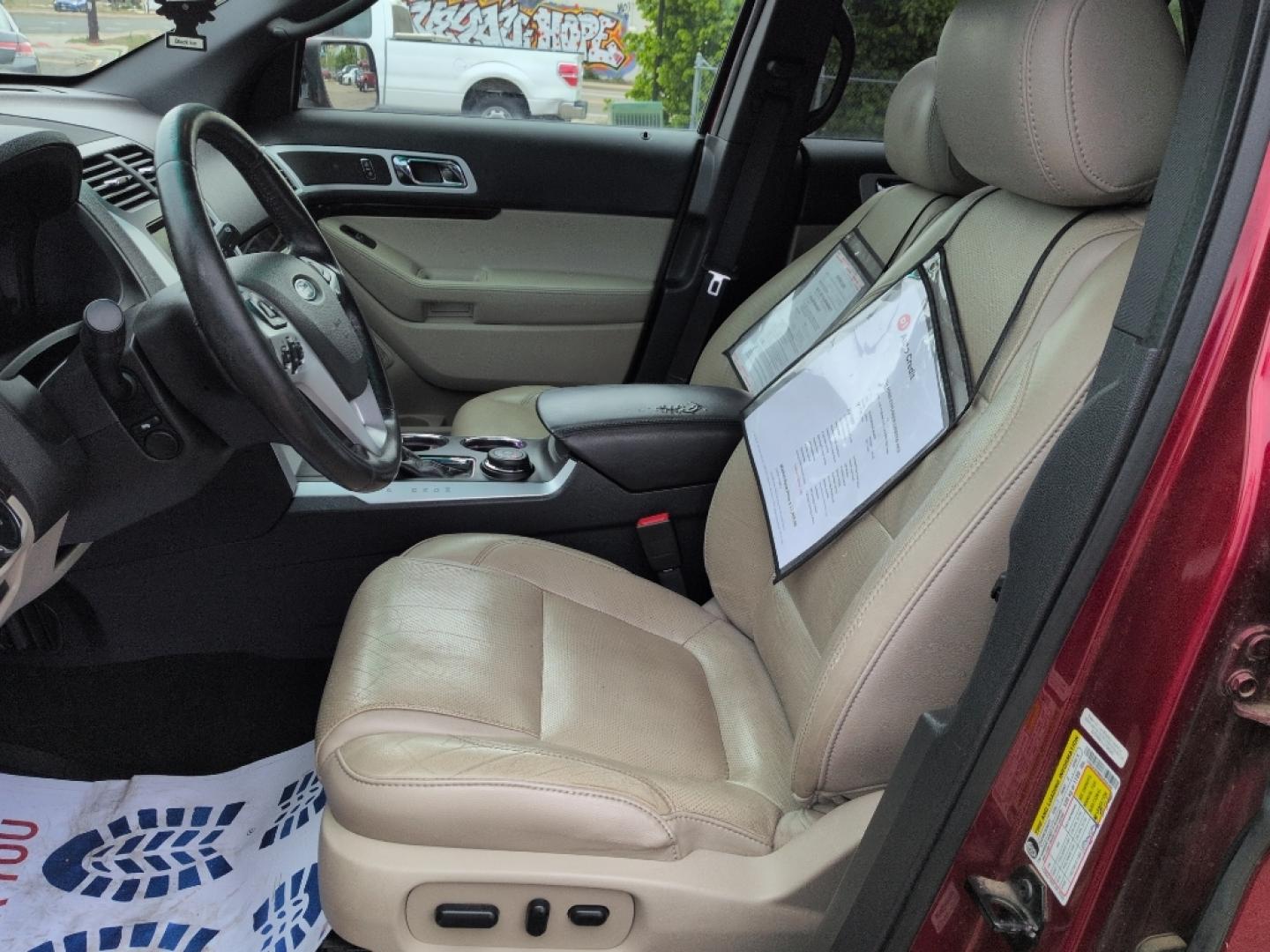 2014 RED Ford Explorer Limited (1FM5K8F8XEG) with an V6, 3.5L engine, Automatic transmission, located at 10890 W. Colfax Ave., Lakewood, CO, 80215, (303) 274-7692, 39.739914, -105.120132- Photo#9