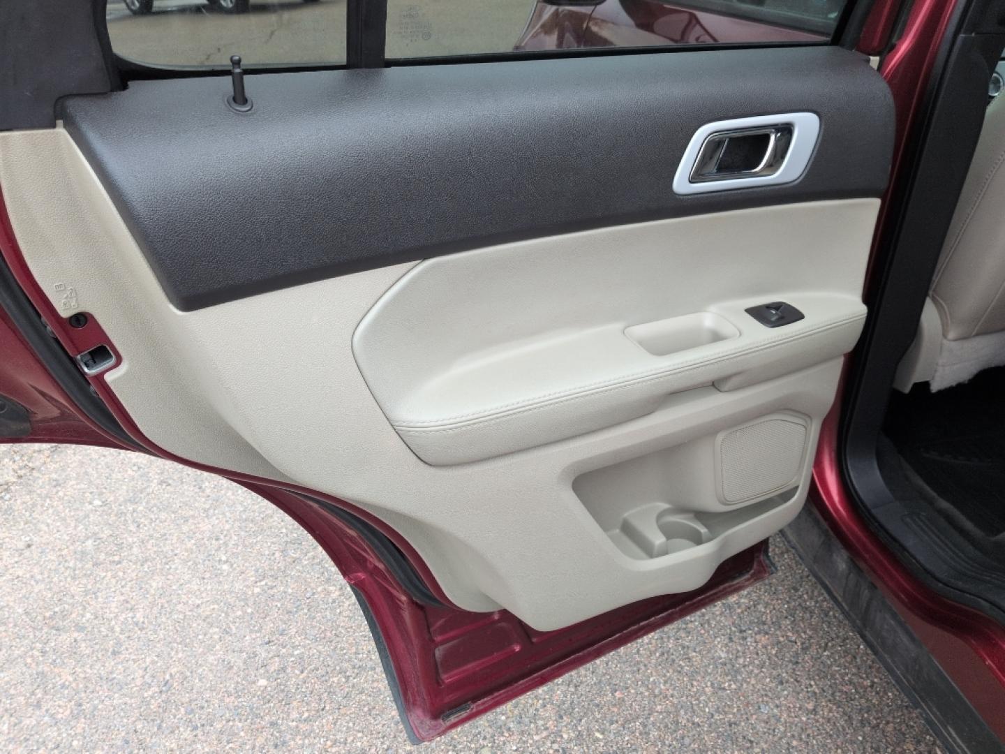 2014 RED Ford Explorer Limited (1FM5K8F8XEG) with an V6, 3.5L engine, Automatic transmission, located at 10890 W. Colfax Ave., Lakewood, CO, 80215, (303) 274-7692, 39.739914, -105.120132- Photo#16