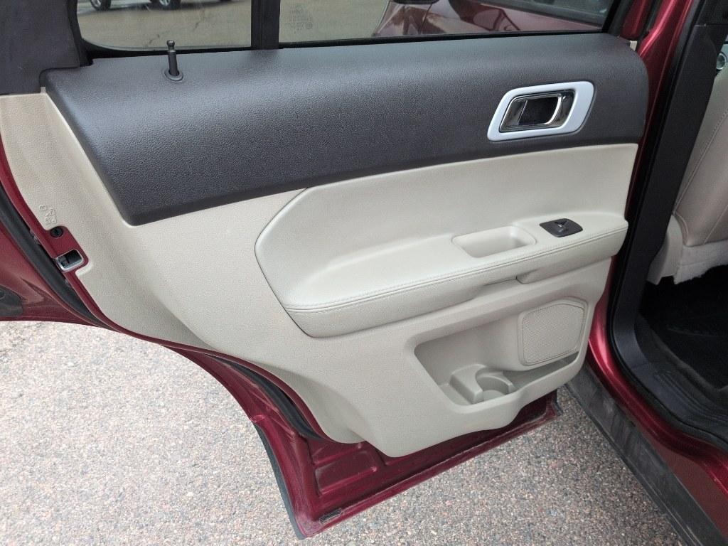 2014 RED Ford Explorer Limited (1FM5K8F8XEG) with an V6, 3.5L engine, Automatic transmission, located at 10890 W. Colfax Ave., Lakewood, CO, 80215, (303) 274-7692, 39.739914, -105.120132 - Photo#16