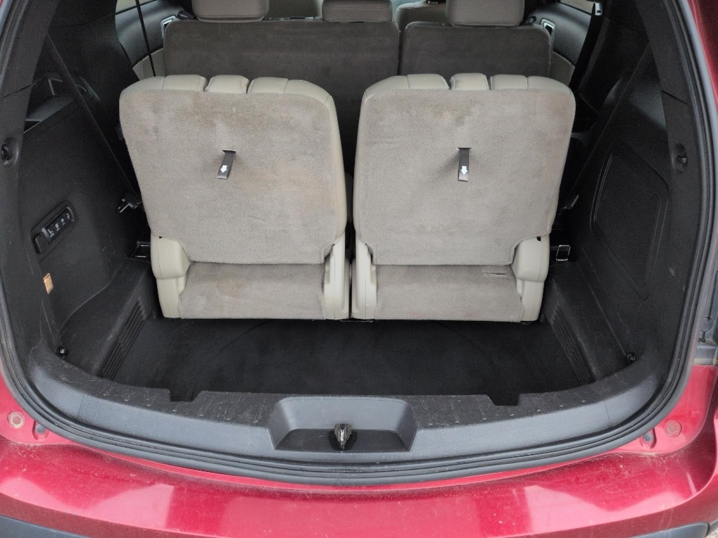 2014 RED Ford Explorer Limited (1FM5K8F8XEG) with an V6, 3.5L engine, Automatic transmission, located at 10890 W. Colfax Ave., Lakewood, CO, 80215, (303) 274-7692, 39.739914, -105.120132- Photo#21