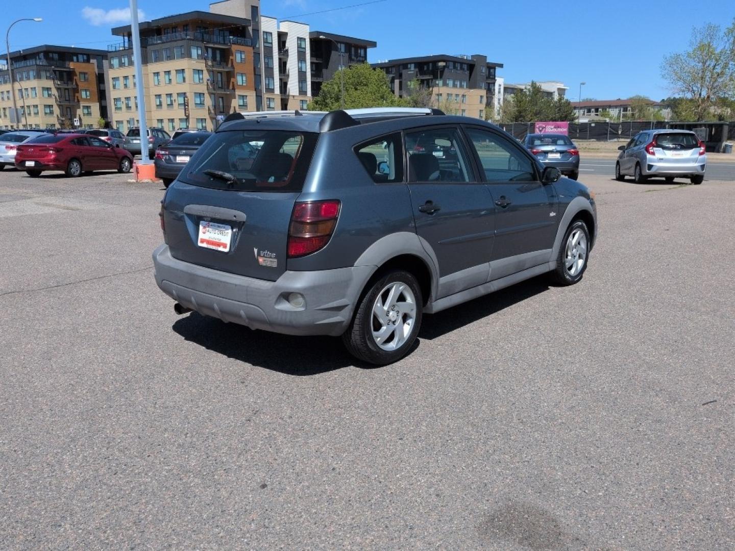 2008 GRAY Pontiac Vibe Base (5Y2SL65818Z) with an 4 Cyl, 1.8L engine, Automatic transmission, located at 10890 W. Colfax Ave., Lakewood, CO, 80215, (303) 274-7692, 39.739914, -105.120132 - Photo#4