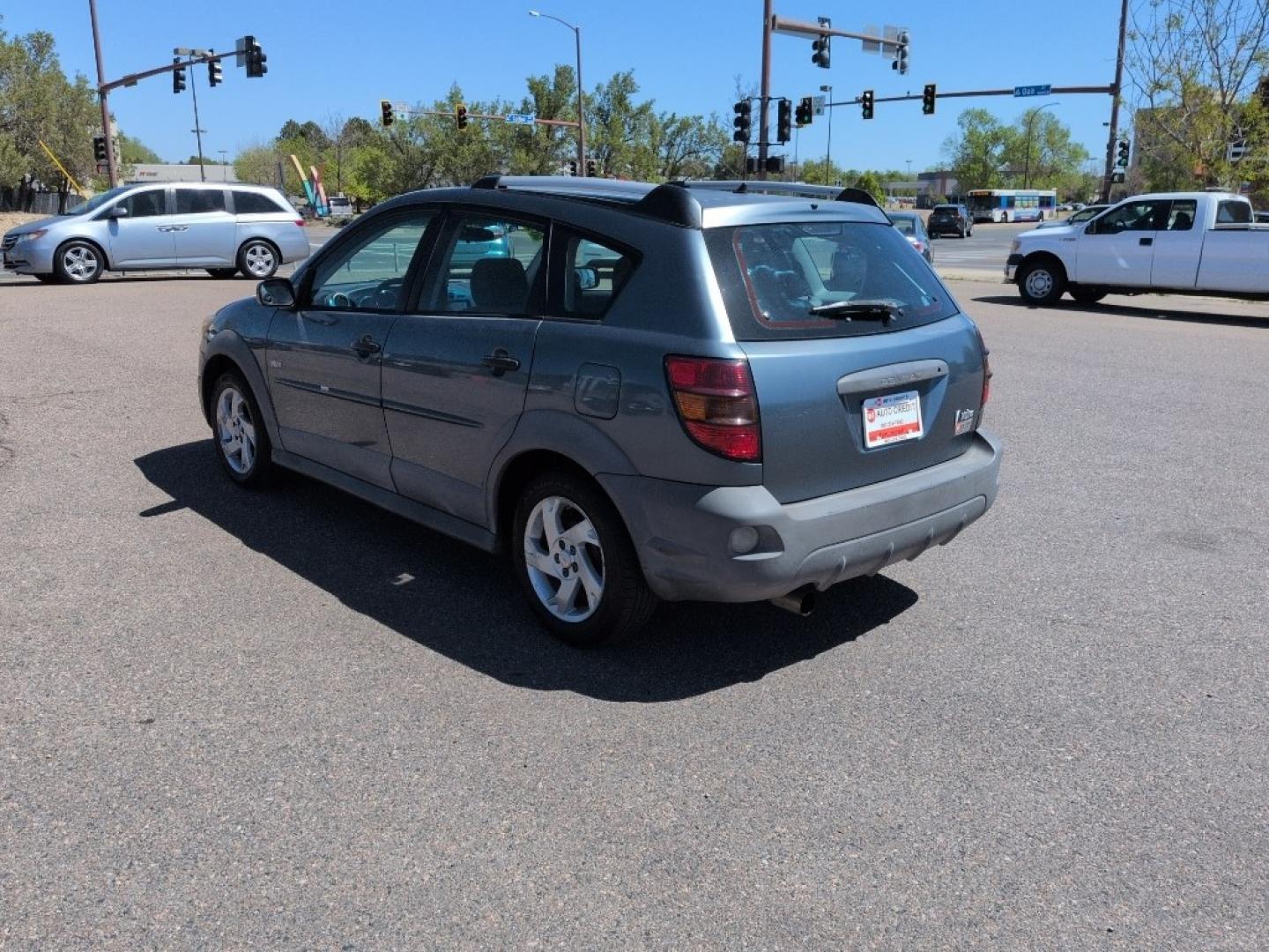 2008 GRAY Pontiac Vibe Base (5Y2SL65818Z) with an 4 Cyl, 1.8L engine, Automatic transmission, located at 10890 W. Colfax Ave., Lakewood, CO, 80215, (303) 274-7692, 39.739914, -105.120132 - Photo#6