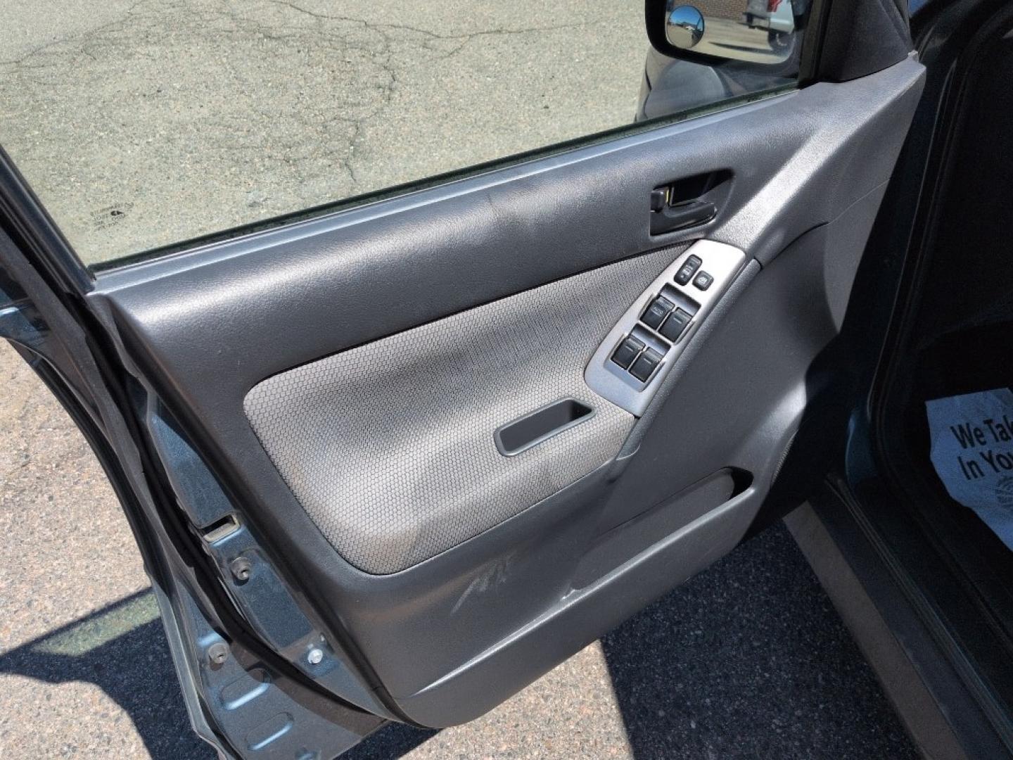 2008 GRAY Pontiac Vibe Base (5Y2SL65818Z) with an 4 Cyl, 1.8L engine, Automatic transmission, located at 10890 W. Colfax Ave., Lakewood, CO, 80215, (303) 274-7692, 39.739914, -105.120132 - Photo#8