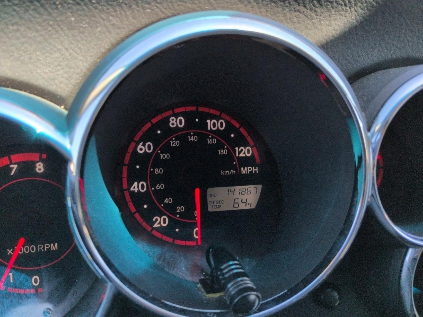 2008 GRAY Pontiac Vibe Base (5Y2SL65818Z) with an 4 Cyl, 1.8L engine, Automatic transmission, located at 10890 W. Colfax Ave., Lakewood, CO, 80215, (303) 274-7692, 39.739914, -105.120132 - Photo#11