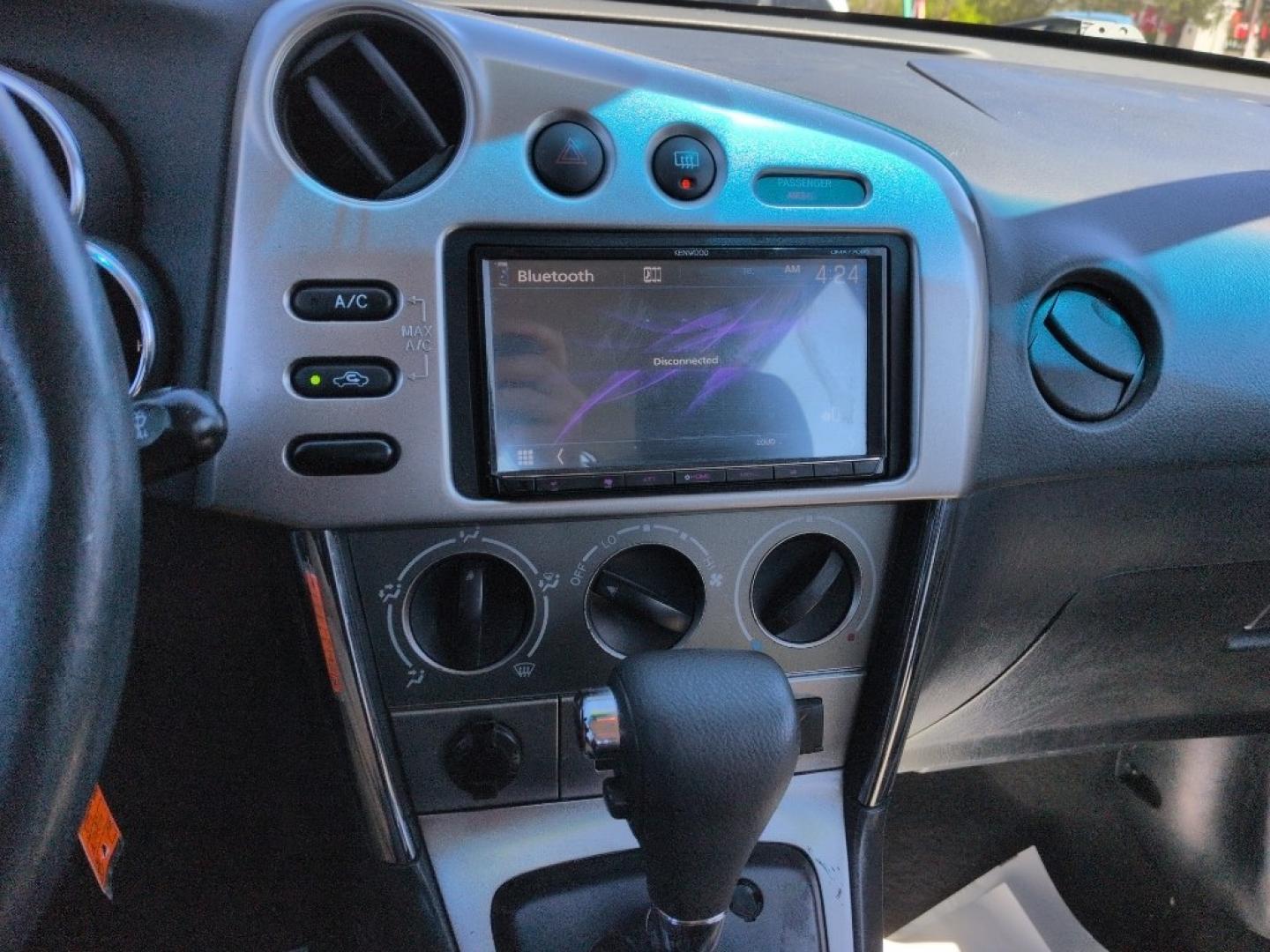 2008 GRAY Pontiac Vibe Base (5Y2SL65818Z) with an 4 Cyl, 1.8L engine, Automatic transmission, located at 10890 W. Colfax Ave., Lakewood, CO, 80215, (303) 274-7692, 39.739914, -105.120132 - Photo#12