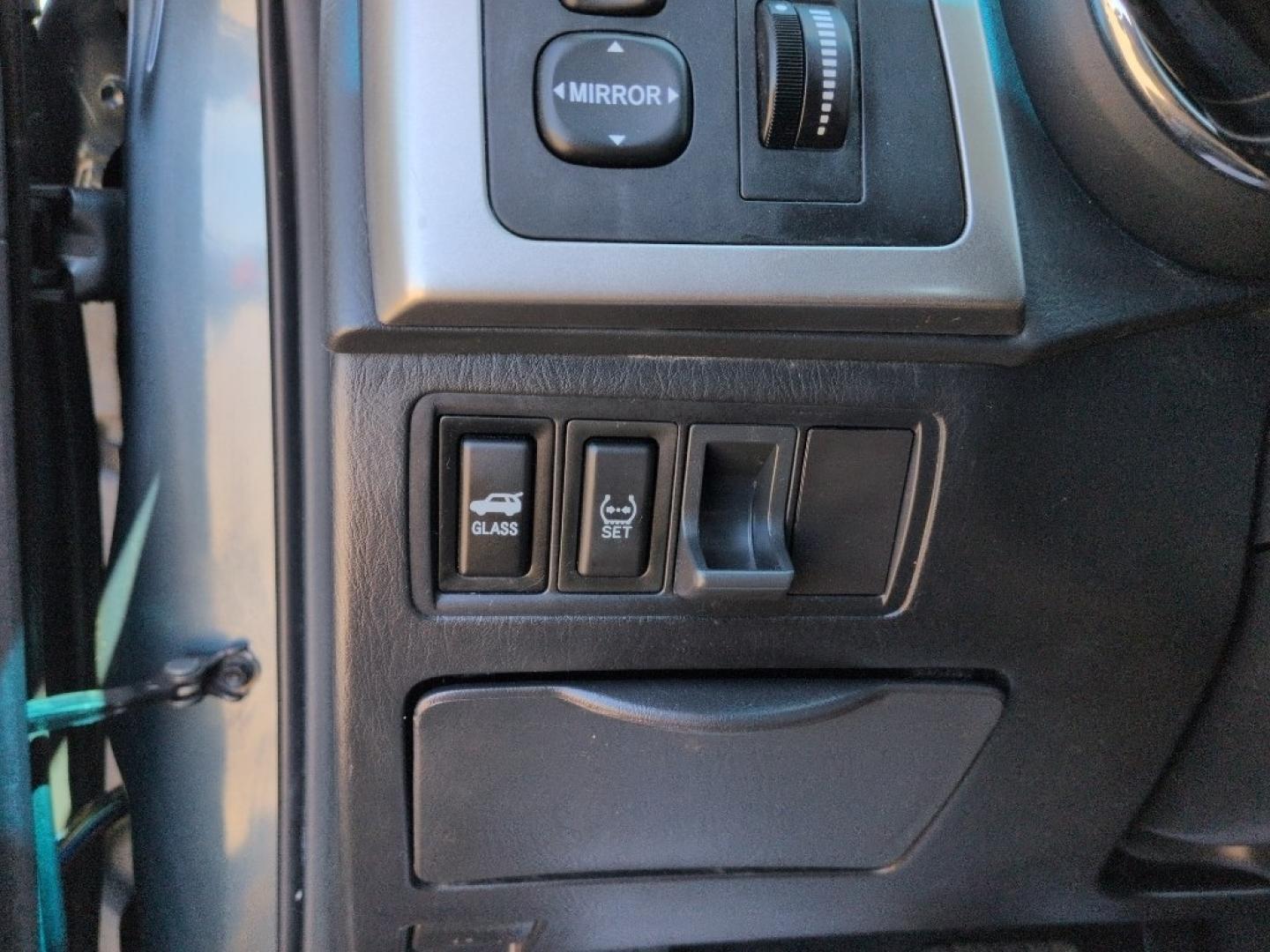 2008 GRAY Pontiac Vibe Base (5Y2SL65818Z) with an 4 Cyl, 1.8L engine, Automatic transmission, located at 10890 W. Colfax Ave., Lakewood, CO, 80215, (303) 274-7692, 39.739914, -105.120132 - Photo#13