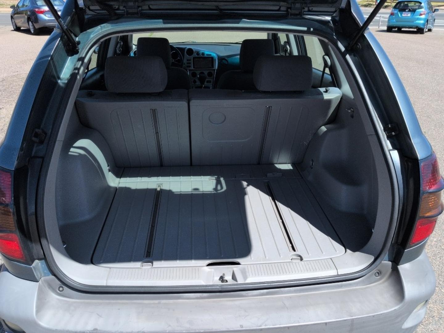 2008 GRAY Pontiac Vibe Base (5Y2SL65818Z) with an 4 Cyl, 1.8L engine, Automatic transmission, located at 10890 W. Colfax Ave., Lakewood, CO, 80215, (303) 274-7692, 39.739914, -105.120132 - Photo#21