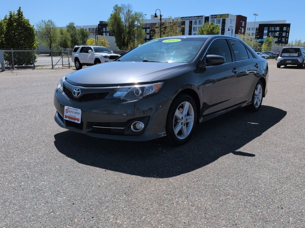 photo of 2012 Toyota Camry SE