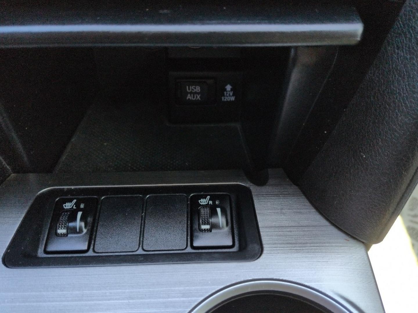 2012 GRAY Toyota Camry SE (4T1BF1FK0CU) with an 4 Cyl, 2.5L engine, Automatic transmission, located at 10890 W. Colfax Ave., Lakewood, CO, 80215, (303) 274-7692, 39.739914, -105.120132 - Photo#13