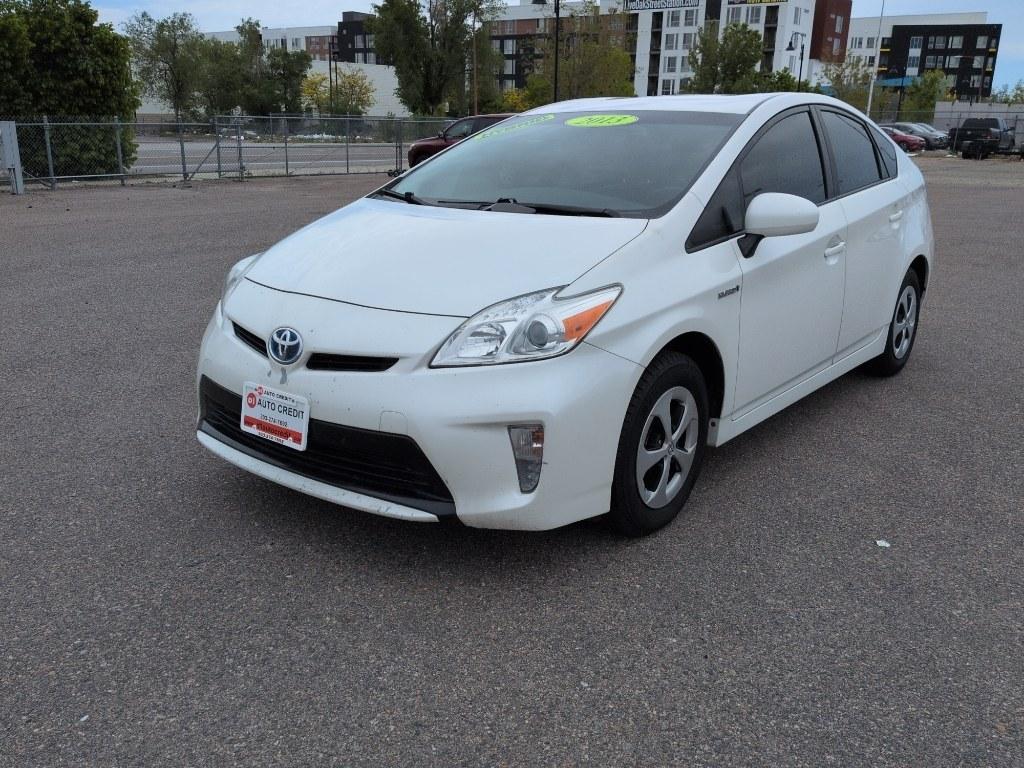 2013 Toyota Prius Four's photo