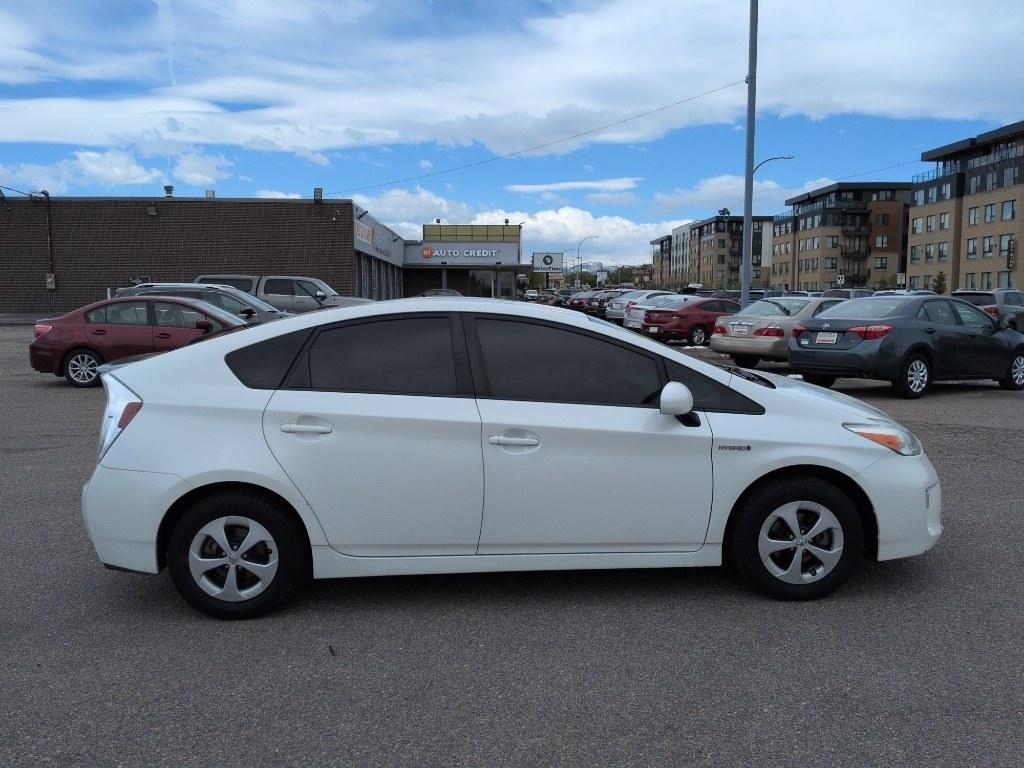 2013 WHITE Toyota Prius PRIUS III (JTDKN3DUXD5) with an 4 Cyl, 1.8L engine, Automatic transmission, located at 10890 W. Colfax Ave., Lakewood, CO, 80215, (303) 274-7692, 39.739914, -105.120132- Photo#3