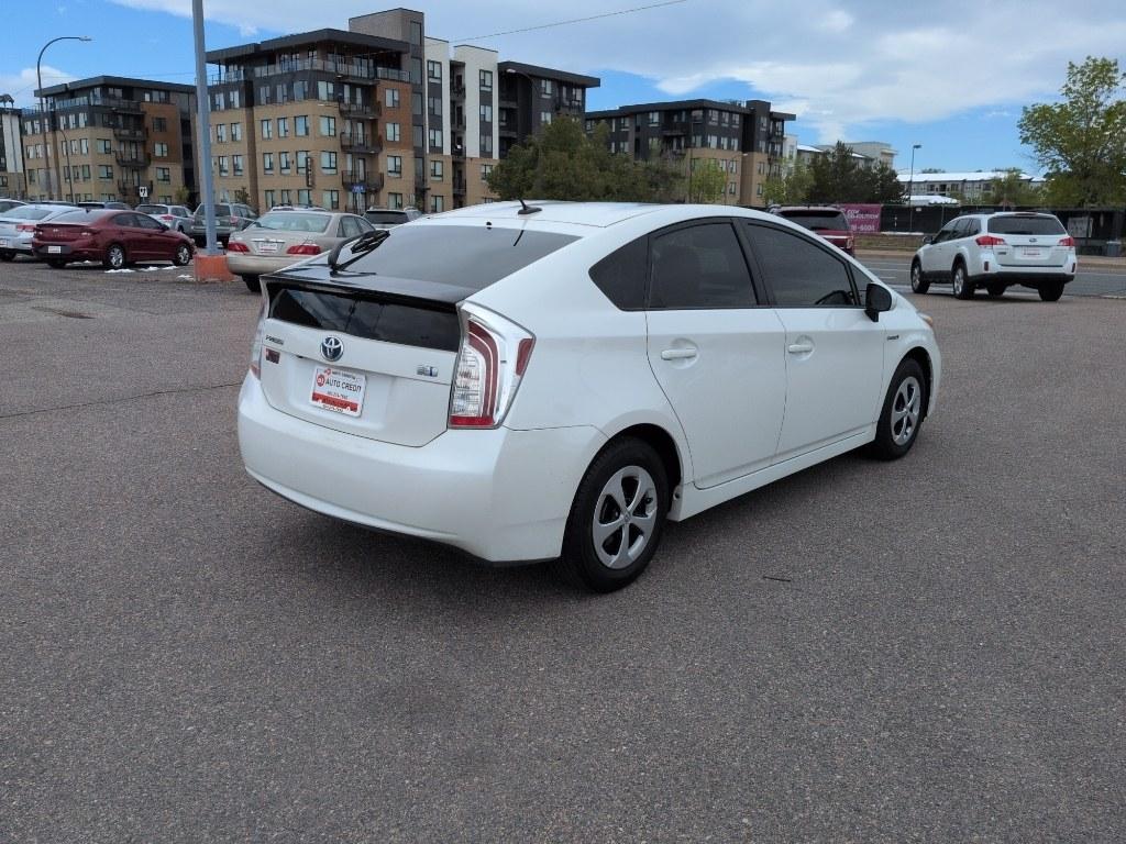 2013 WHITE Toyota Prius PRIUS III (JTDKN3DUXD5) with an 4 Cyl, 1.8L engine, Automatic transmission, located at 10890 W. Colfax Ave., Lakewood, CO, 80215, (303) 274-7692, 39.739914, -105.120132- Photo#4