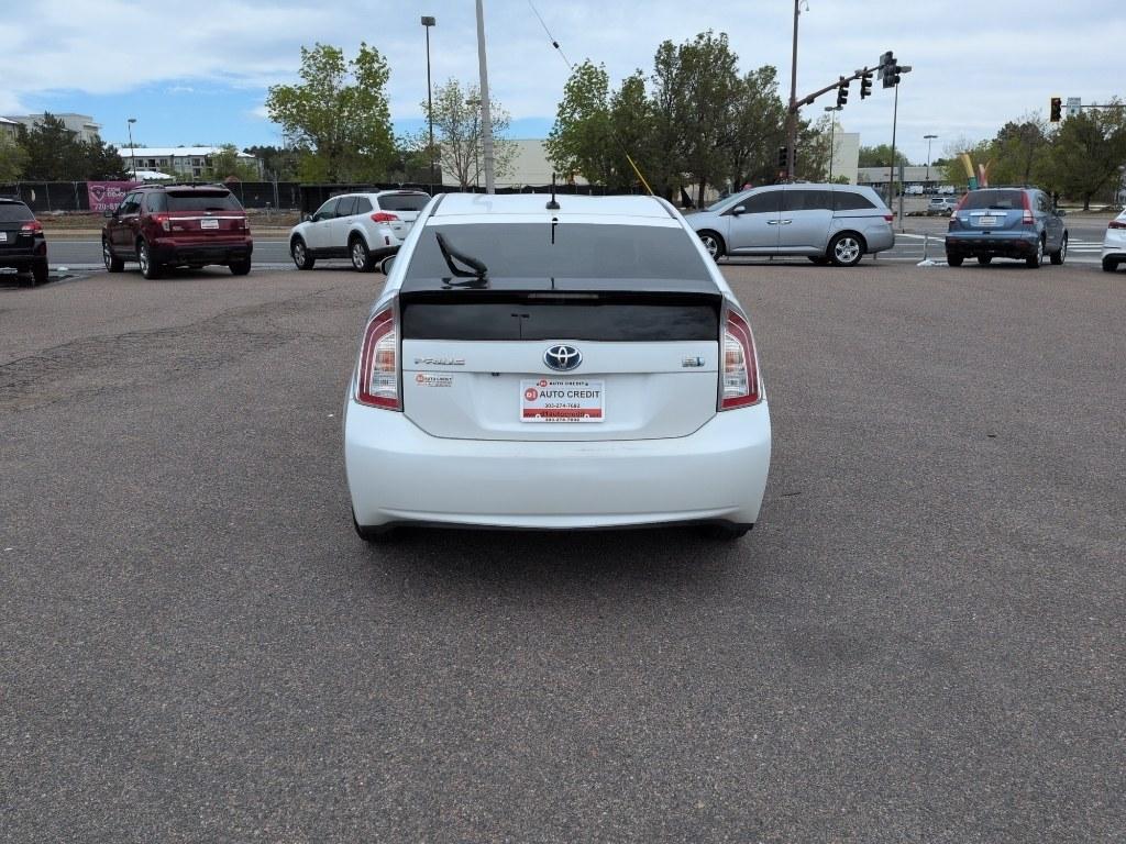 2013 WHITE Toyota Prius PRIUS III (JTDKN3DUXD5) with an 4 Cyl, 1.8L engine, Automatic transmission, located at 10890 W. Colfax Ave., Lakewood, CO, 80215, (303) 274-7692, 39.739914, -105.120132- Photo#5