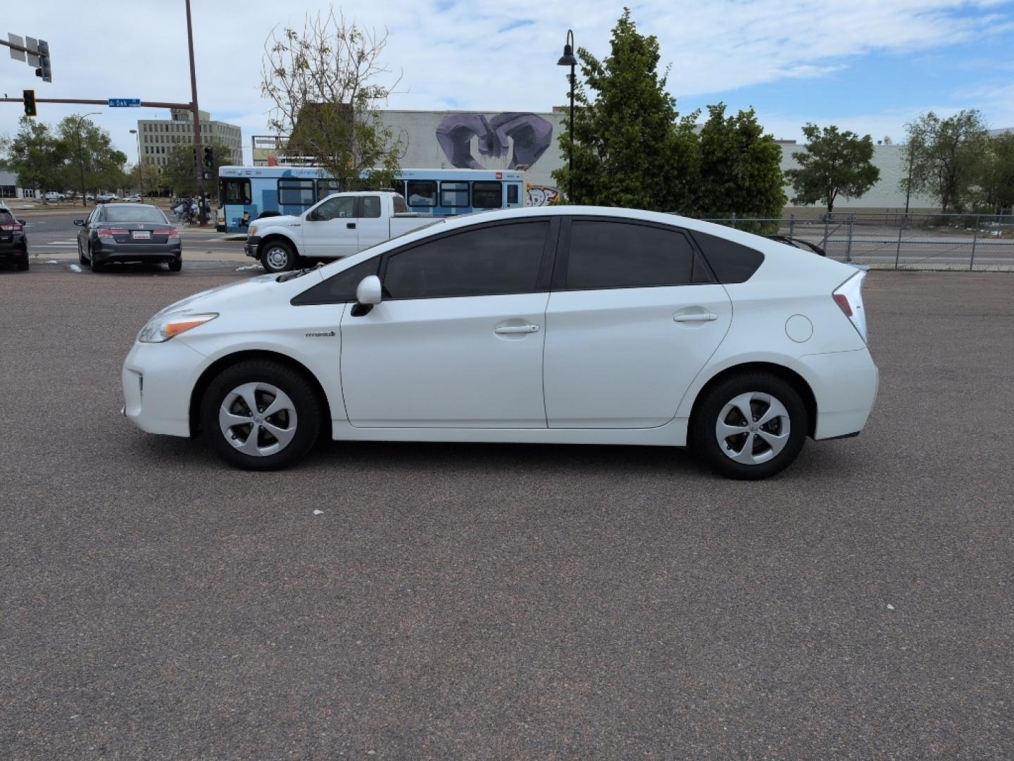 2013 WHITE /ACTUAL Toyota Prius PRIUS III (JTDKN3DUXD5) with an 4 Cyl, 1.8L engine, Automatic transmission, located at 10890 W. Colfax Ave., Lakewood, CO, 80215, (303) 274-7692, 39.739914, -105.120132- Photo#7