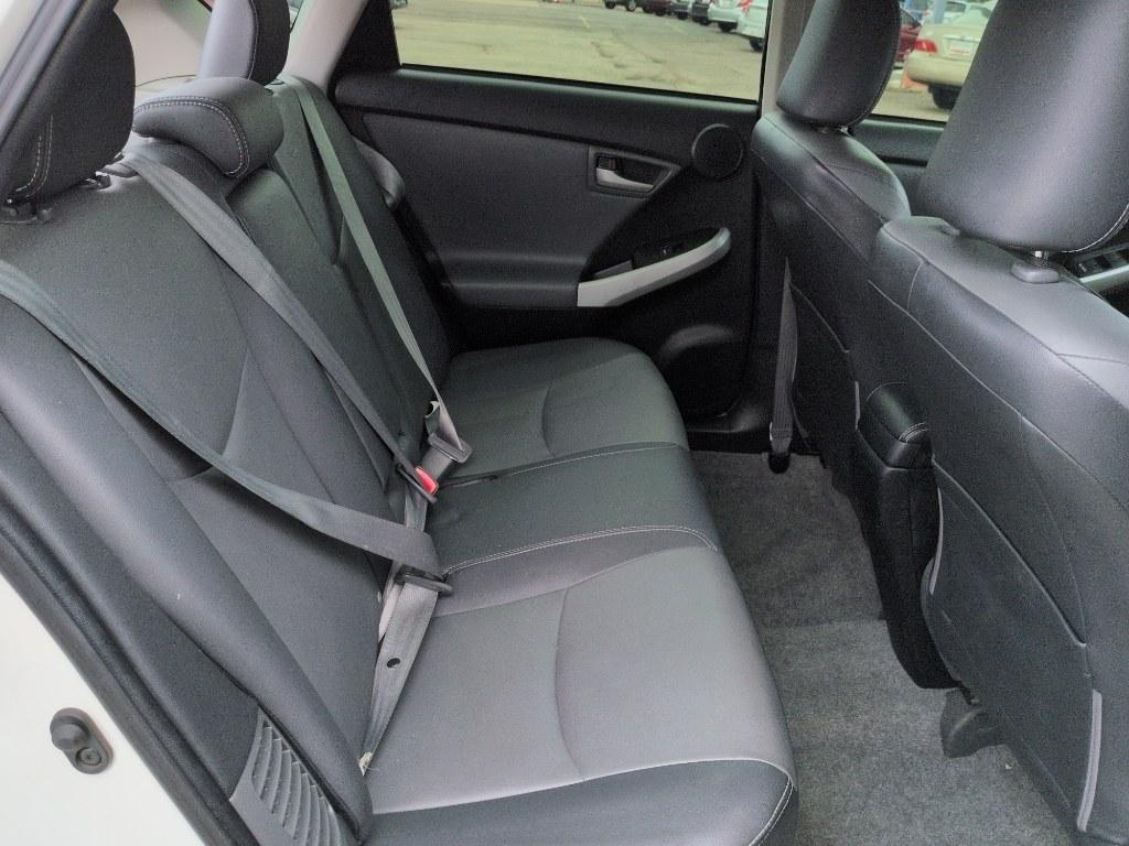 2013 WHITE Toyota Prius PRIUS III (JTDKN3DUXD5) with an 4 Cyl, 1.8L engine, Automatic transmission, located at 10890 W. Colfax Ave., Lakewood, CO, 80215, (303) 274-7692, 39.739914, -105.120132- Photo#18