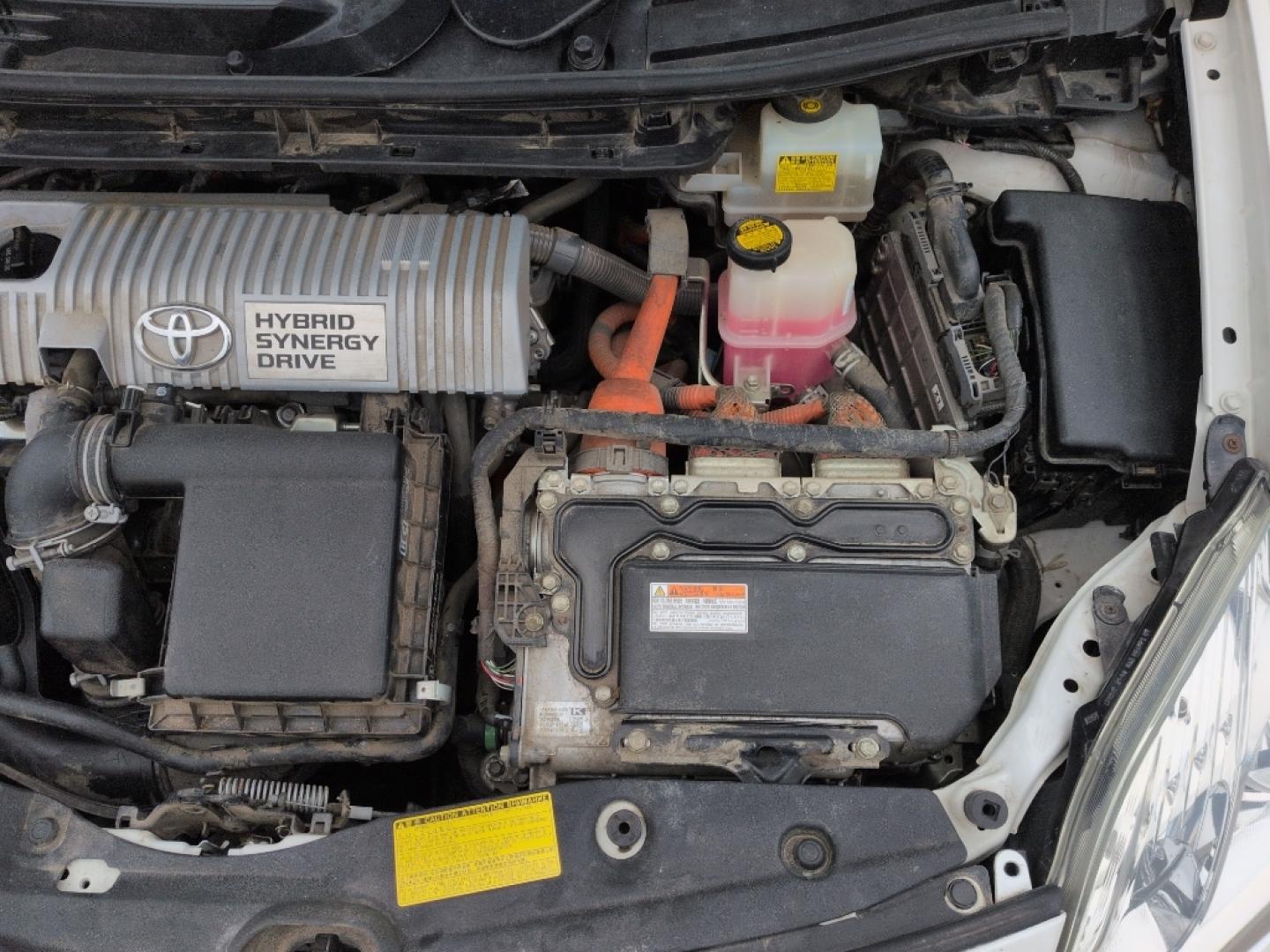 2013 WHITE /ACTUAL Toyota Prius PRIUS III (JTDKN3DUXD5) with an 4 Cyl, 1.8L engine, Automatic transmission, located at 10890 W. Colfax Ave., Lakewood, CO, 80215, (303) 274-7692, 39.739914, -105.120132- Photo#23