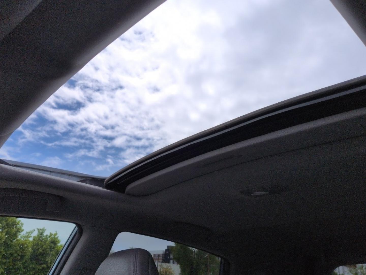 2007 BLUE Honda CR-V EX-L (JHLRE48787C) with an 4 Cyl, 2.4L engine, Automatic transmission, located at 10890 W. Colfax Ave., Lakewood, CO, 80215, (303) 274-7692, 39.739914, -105.120132- Photo#15