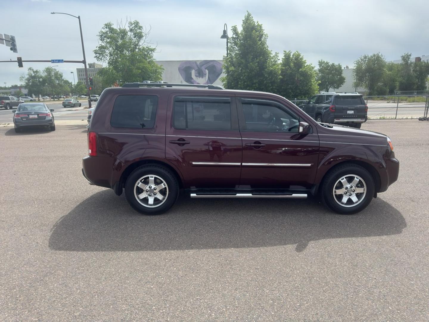 2009 BURGUNDY Honda Pilot Touring-RES (5FNYF48959B) with an V6, 3.5L engine, Automatic transmission, located at 10890 W. Colfax Ave., Lakewood, CO, 80215, (303) 274-7692, 39.739914, -105.120132- Photo#3