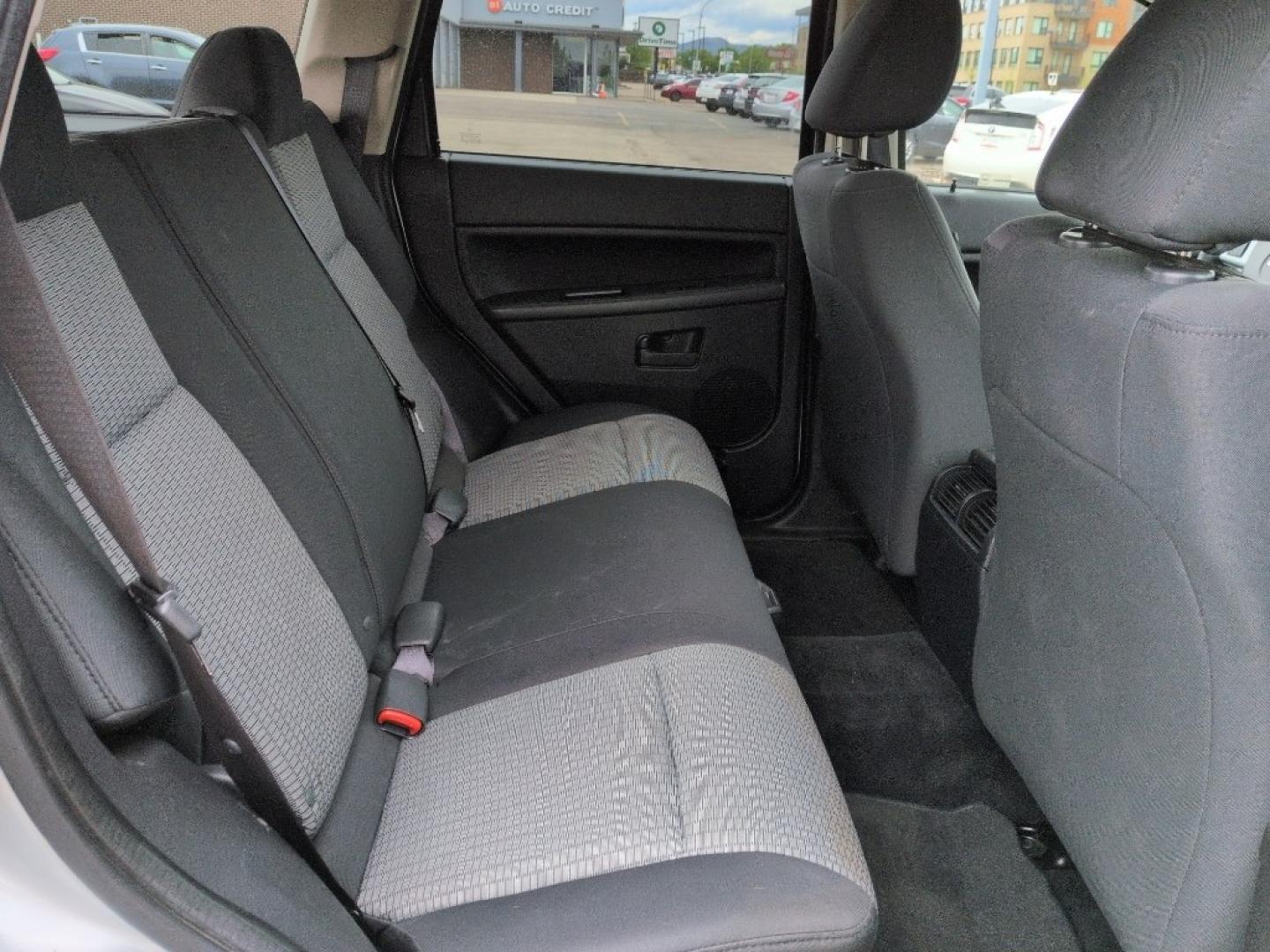 2008 SILVER Jeep Grand Cherokee Laredo (1J8GR48K28C) with an V6, 3.7L (225 CID) engine, Automatic transmission, located at 10890 W. Colfax Ave., Lakewood, CO, 80215, (303) 274-7692, 39.739914, -105.120132- Photo#19