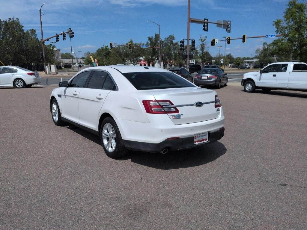 2013 WHITE Ford Taurus SEL (1FAHP2E8XDG) with an V6, 3.5L engine, Automatic transmission, located at 10890 W. Colfax Ave., Lakewood, CO, 80215, (303) 274-7692, 39.739914, -105.120132- Photo#6