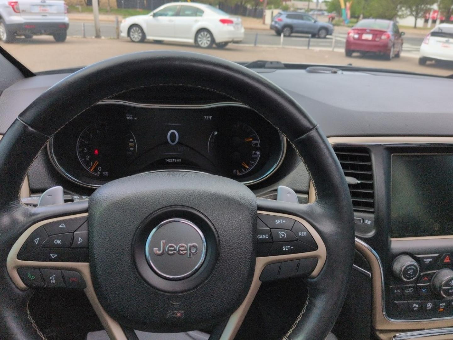 2016 GRAY Jeep Grand Cherokee LIMITED 4WD (1C4RJFBG6GC) with an V6, 3.6L engine, Automatic transmission, located at 10890 W. Colfax Ave., Lakewood, CO, 80215, (303) 274-7692, 39.739914, -105.120132- Photo#10