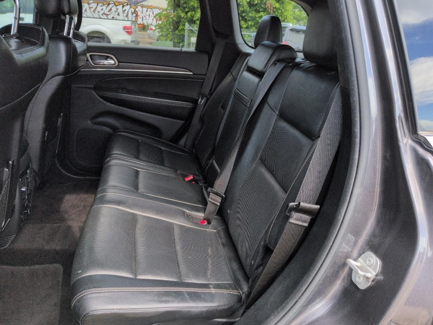 2016 GRAY Jeep Grand Cherokee LIMITED 4WD (1C4RJFBG6GC) with an V6, 3.6L engine, Automatic transmission, located at 10890 W. Colfax Ave., Lakewood, CO, 80215, (303) 274-7692, 39.739914, -105.120132- Photo#18