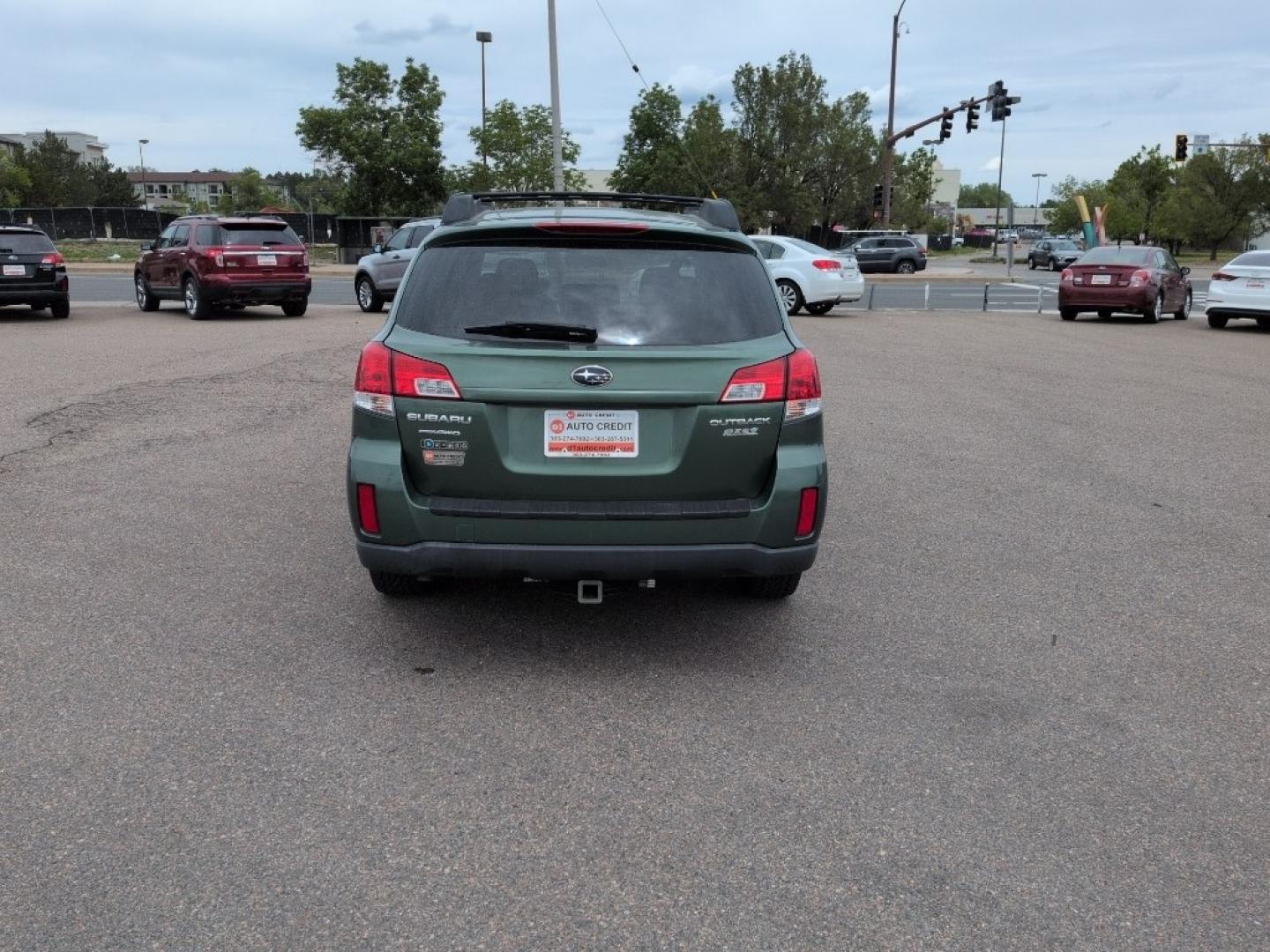 2010 GREEN Subaru Outback 2.5i Premium (4S4BRBBC7A3) with an 4 Cyl, 2.5L engine, Automatic transmission, located at 10890 W. Colfax Ave., Lakewood, CO, 80215, (303) 274-7692, 39.739914, -105.120132- Photo#5
