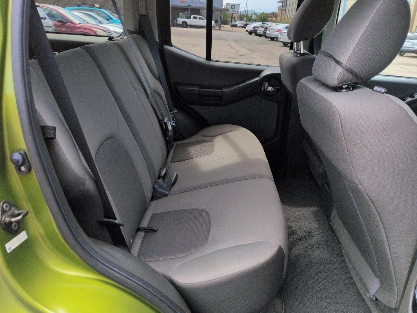 2011 GREEN Nissan Xterra X 4WD (5N1AN0NW1BC) with an V6, 4.0L engine, Automatic transmission, located at 10890 W. Colfax Ave., Lakewood, CO, 80215, (303) 274-7692, 39.739914, -105.120132- Photo#19