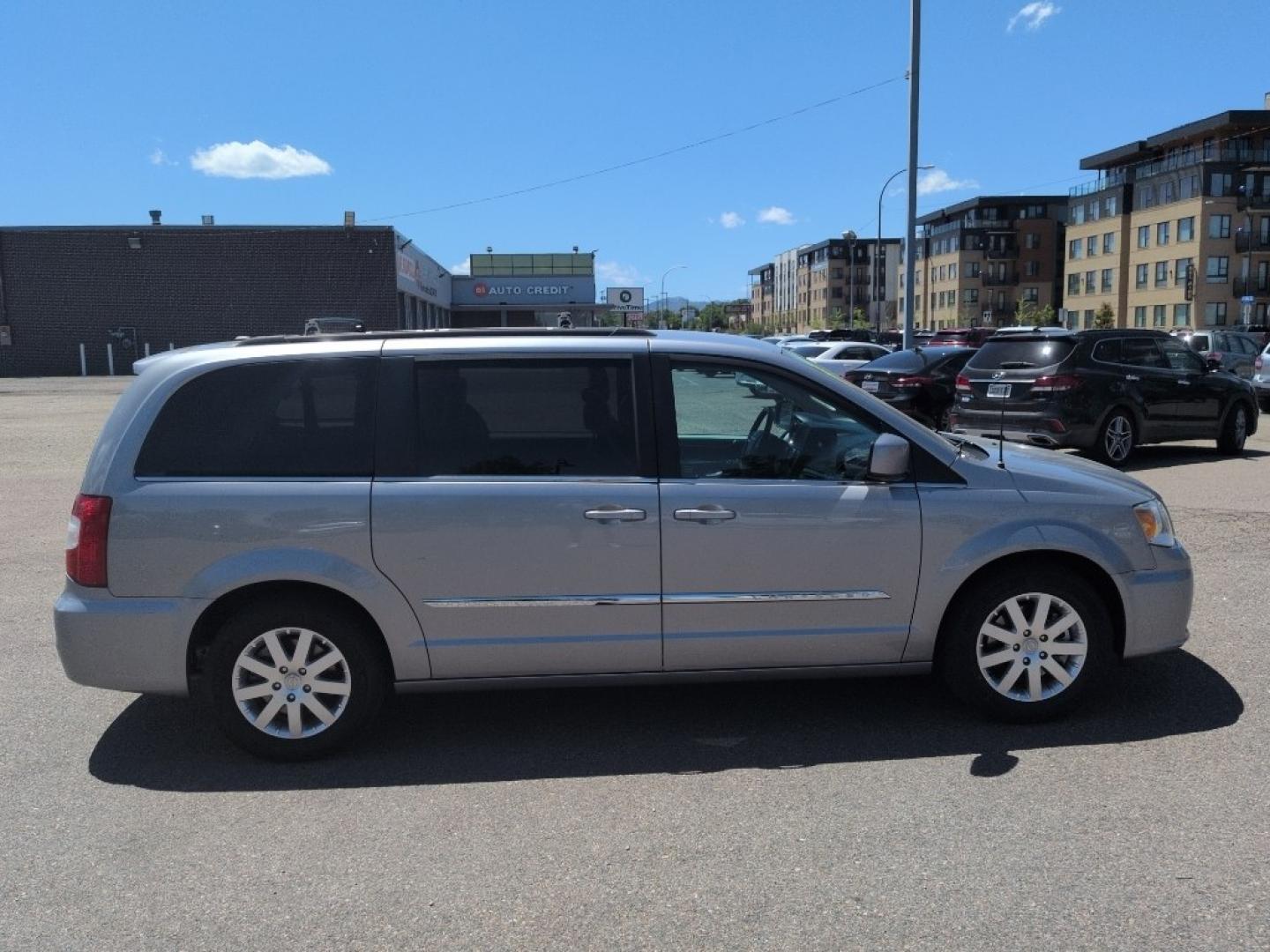 2016 SILVER Chrysler Town and Country Touring (2C4RC1BG5GR) with an V6, 3.6L engine, Automatic transmission, located at 10890 W. Colfax Ave., Lakewood, CO, 80215, (303) 274-7692, 39.739914, -105.120132- Photo#3
