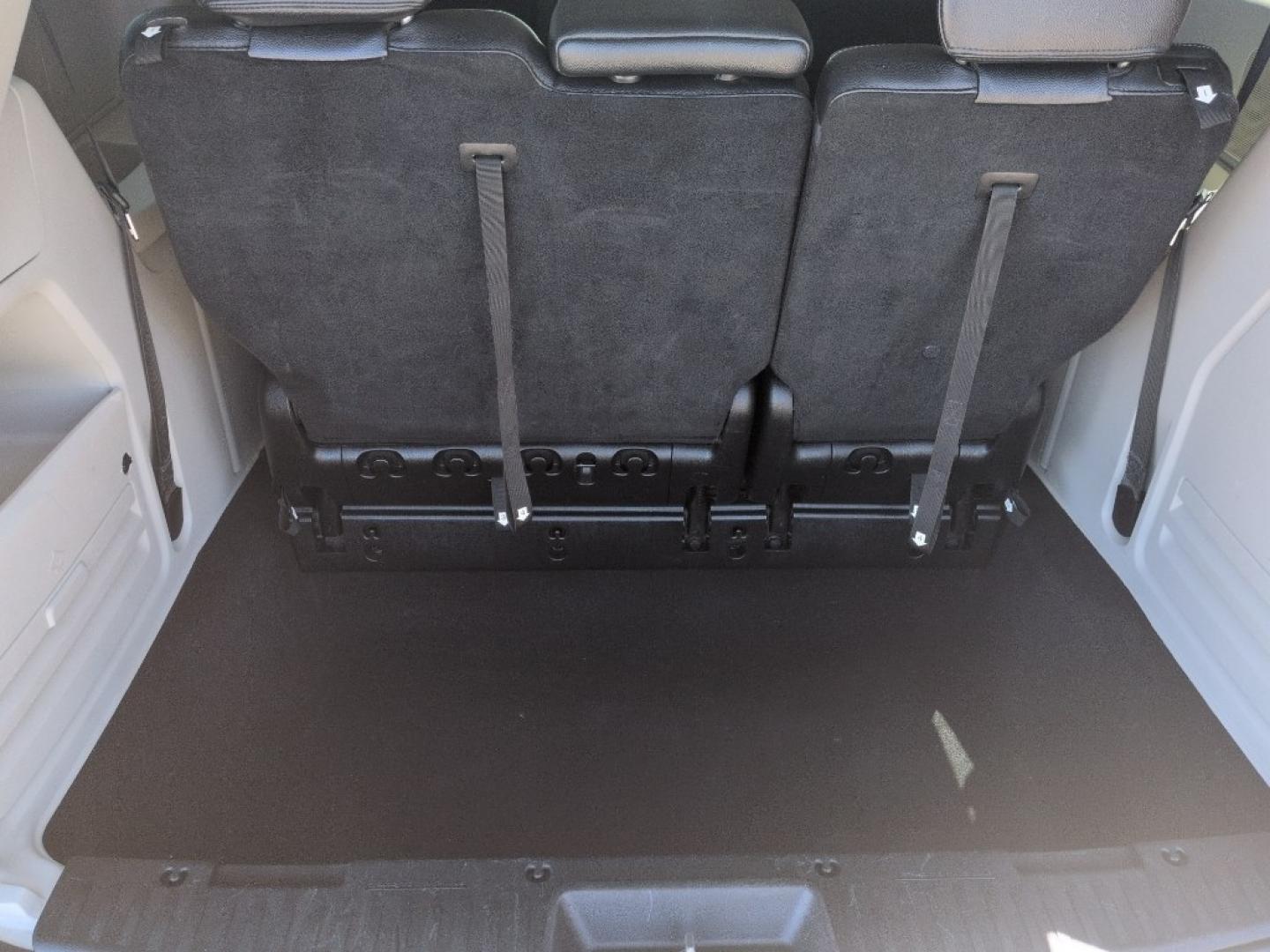 2016 SILVER Chrysler Town and Country Touring (2C4RC1BG5GR) with an V6, 3.6L engine, Automatic transmission, located at 10890 W. Colfax Ave., Lakewood, CO, 80215, (303) 274-7692, 39.739914, -105.120132- Photo#20