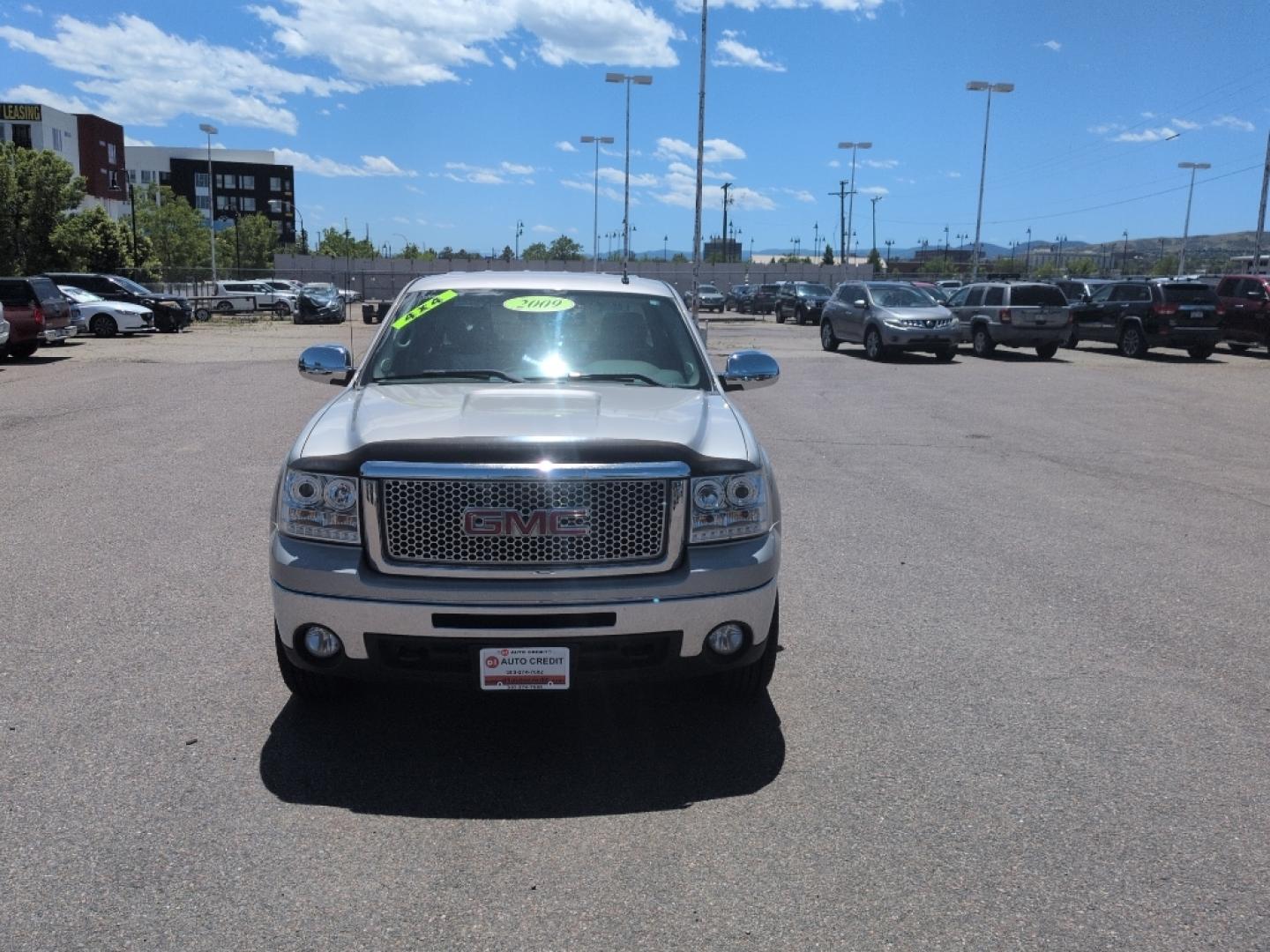 2009 SILVER GMC Sierra SLE (3GTEK23389G) with an V8, 5.3L engine, Automatic transmission, located at 10890 W. Colfax Ave., Lakewood, CO, 80215, (303) 274-7692, 39.739914, -105.120132- Photo#1