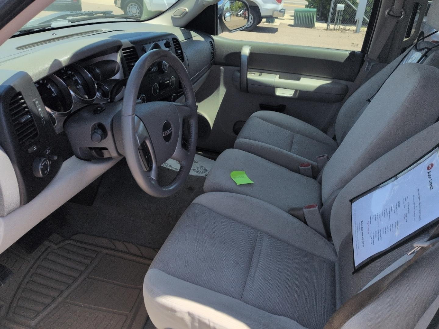 2009 SILVER GMC Sierra SLE (3GTEK23389G) with an V8, 5.3L engine, Automatic transmission, located at 10890 W. Colfax Ave., Lakewood, CO, 80215, (303) 274-7692, 39.739914, -105.120132- Photo#9
