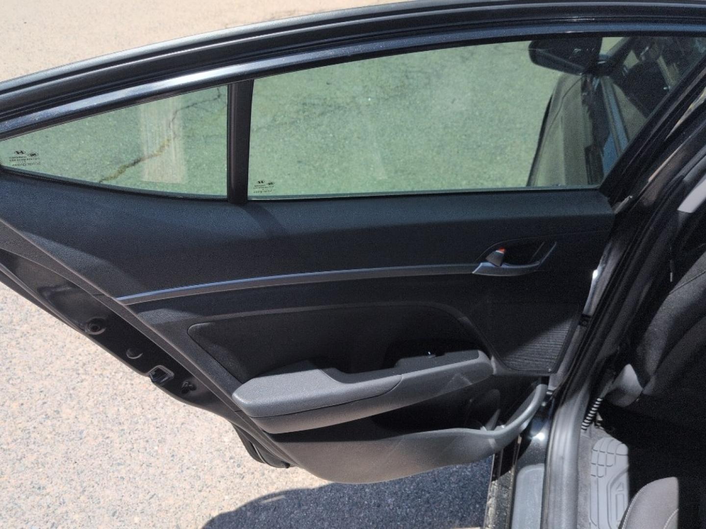 2018 BLACK Hyundai Elantra LIMITED (5NPD84LF8JH) with an 4 Cyl, 2.0L engine, Automatic transmission, located at 10890 W. Colfax Ave., Lakewood, CO, 80215, (303) 274-7692, 39.739914, -105.120132- Photo#17